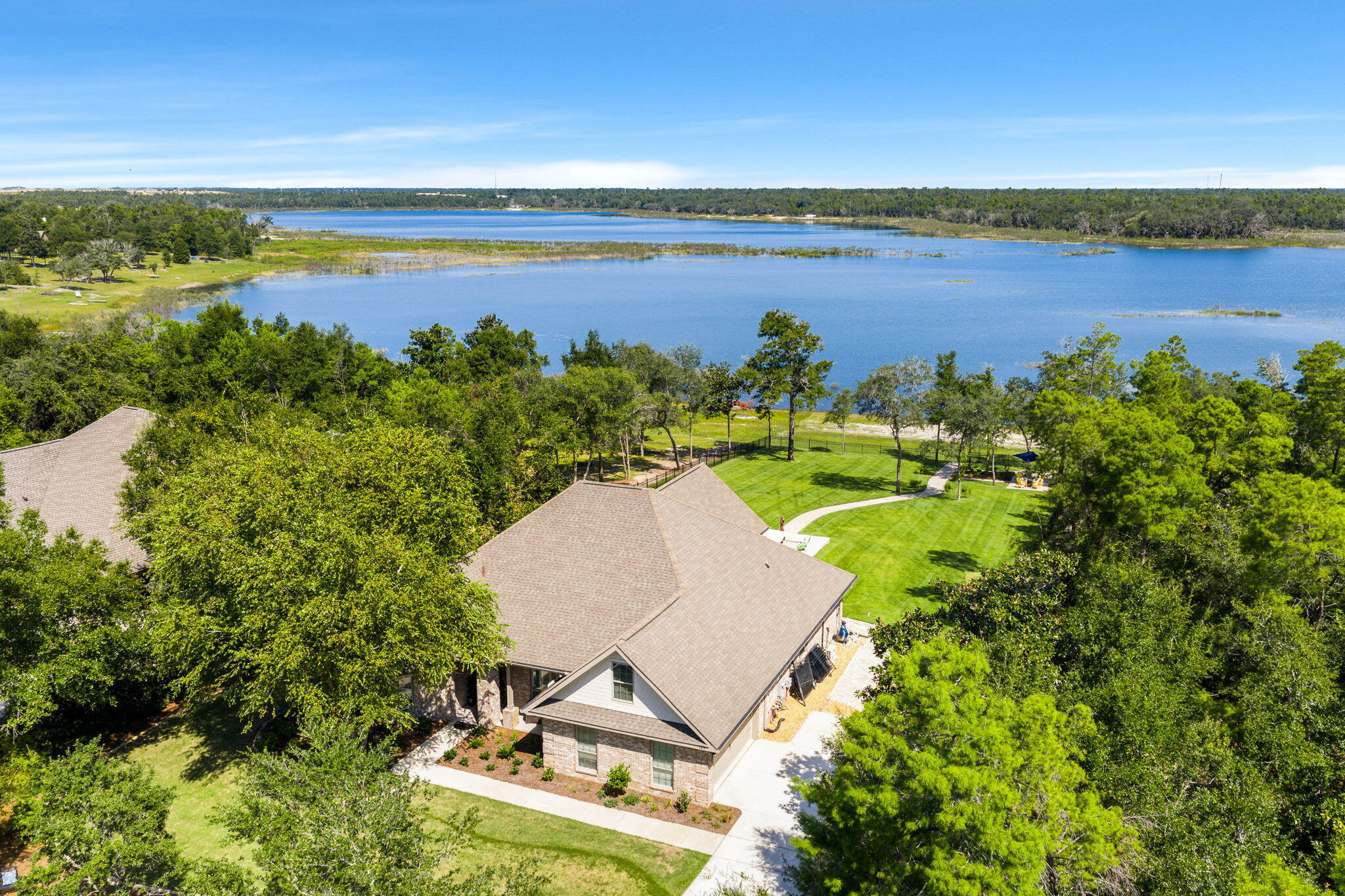 Lake Merial - Residential