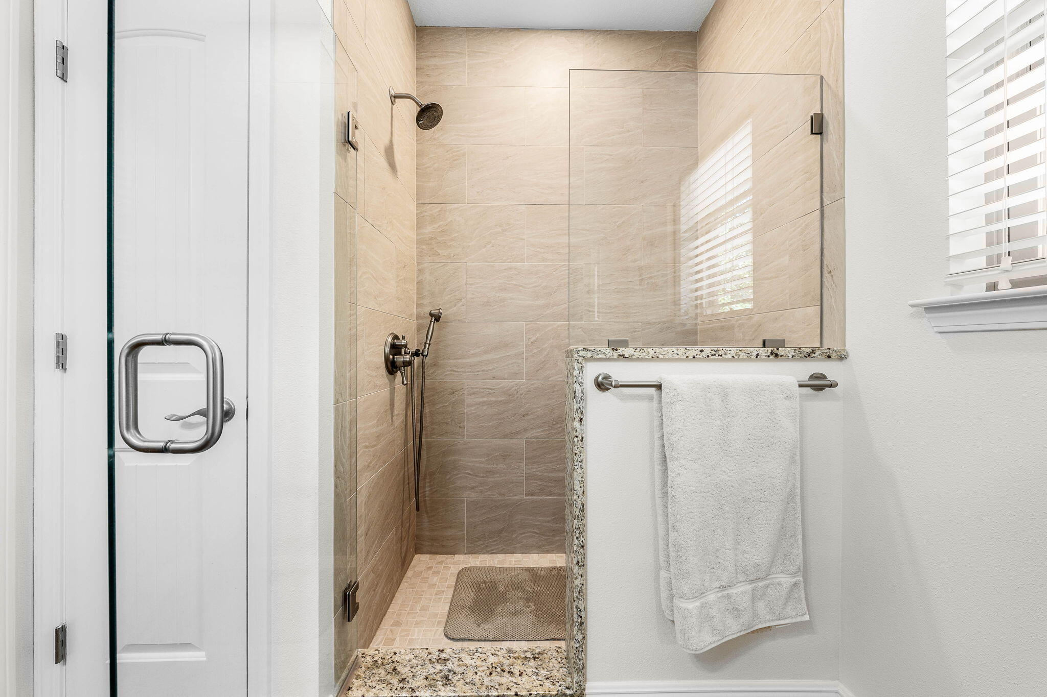 Lake Merial - Residential