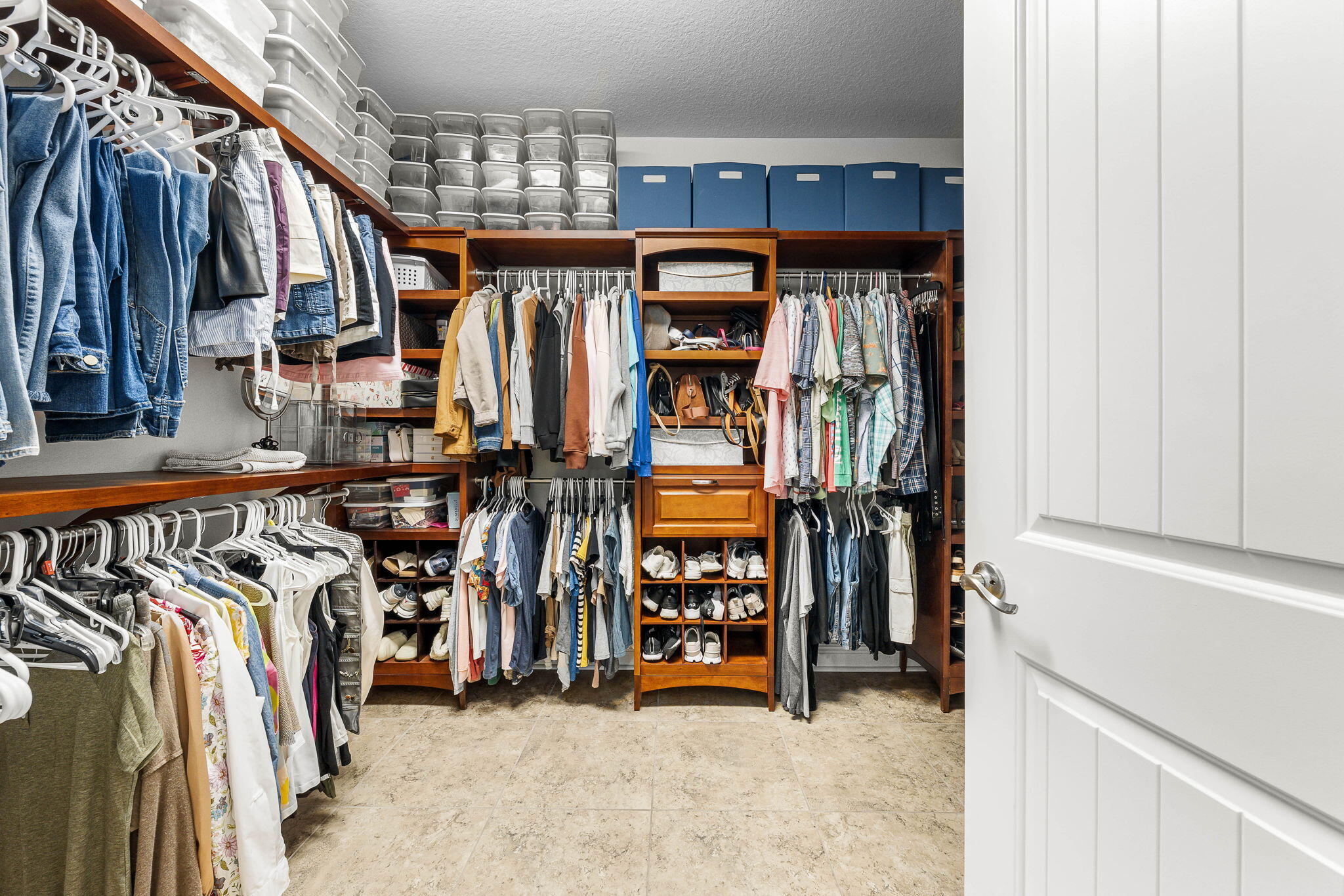 Lake Merial - Residential