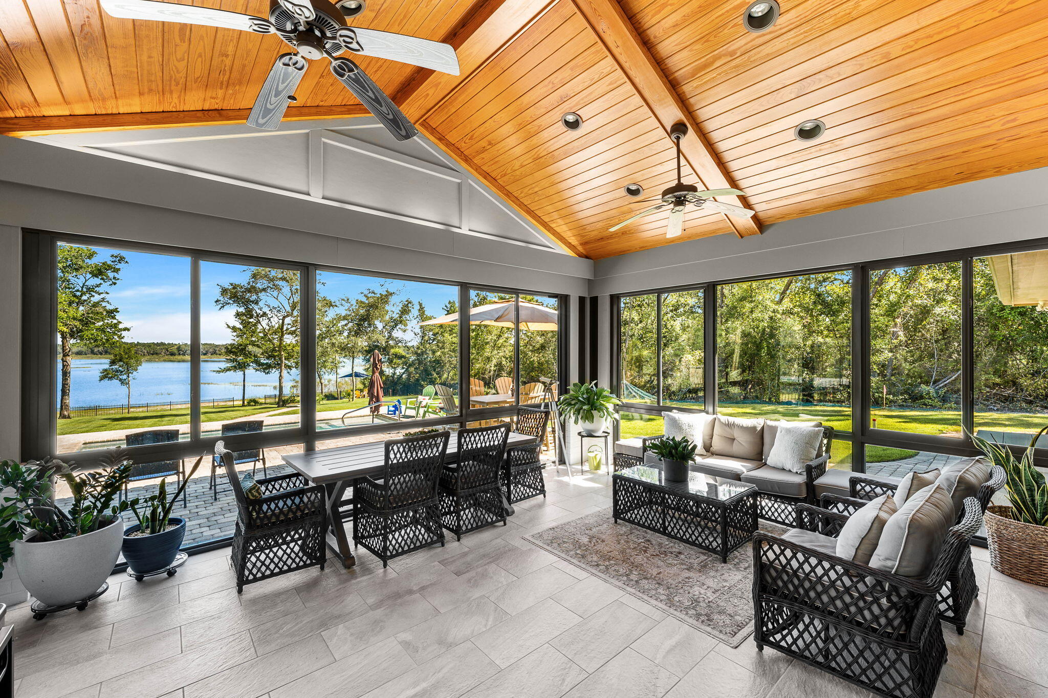 Lake Merial - Residential