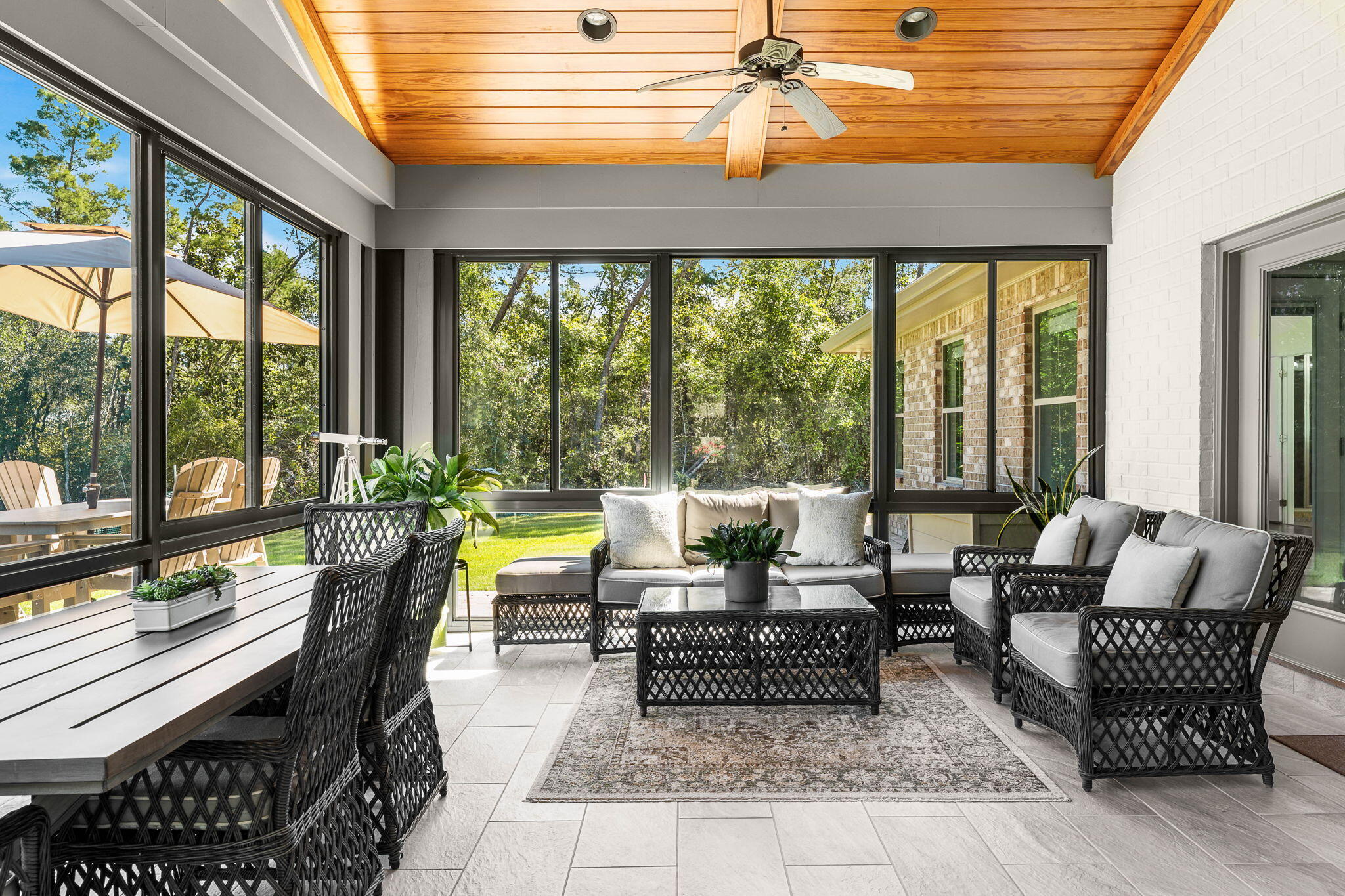 Lake Merial - Residential