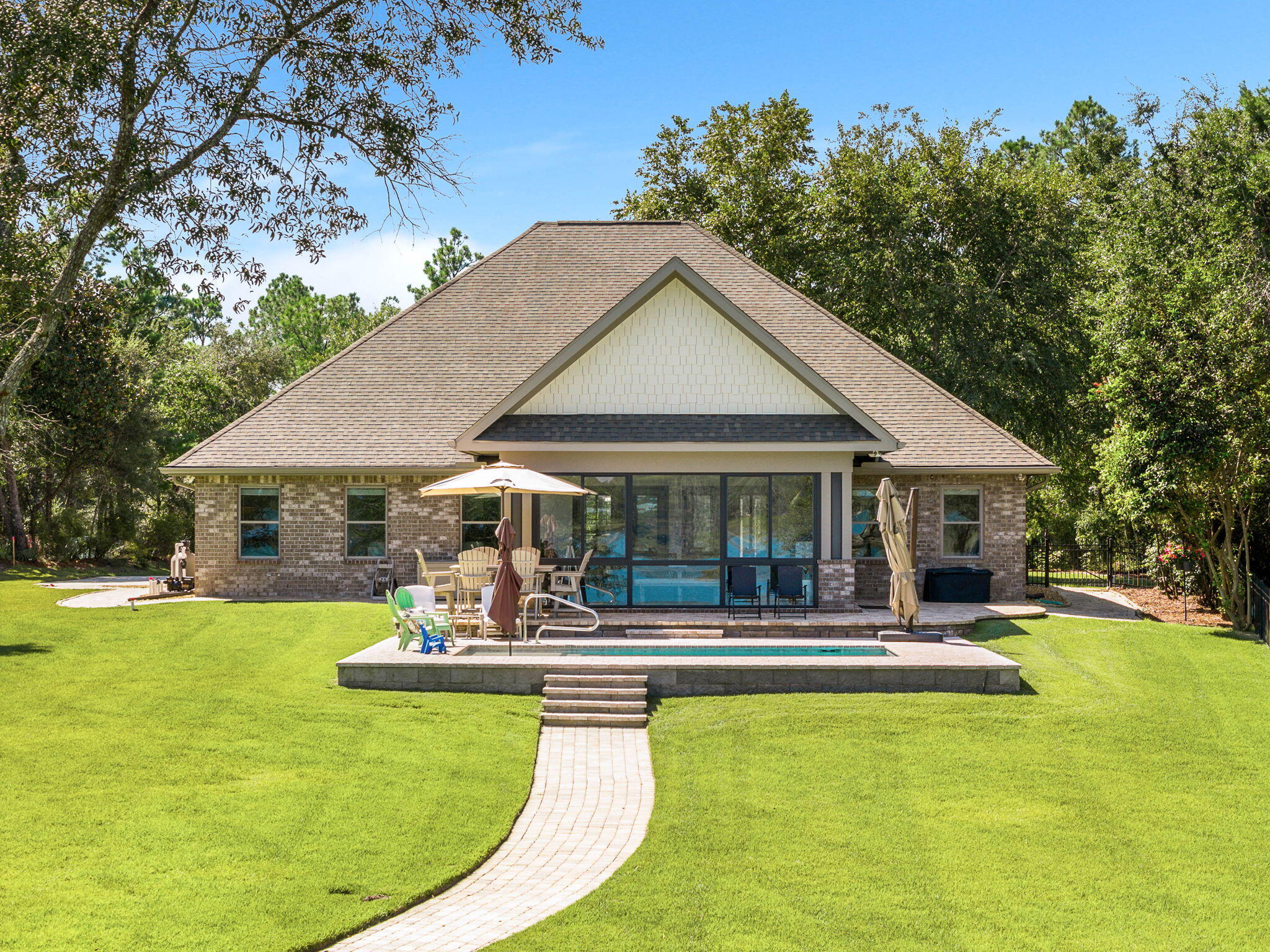 Lake Merial - Residential