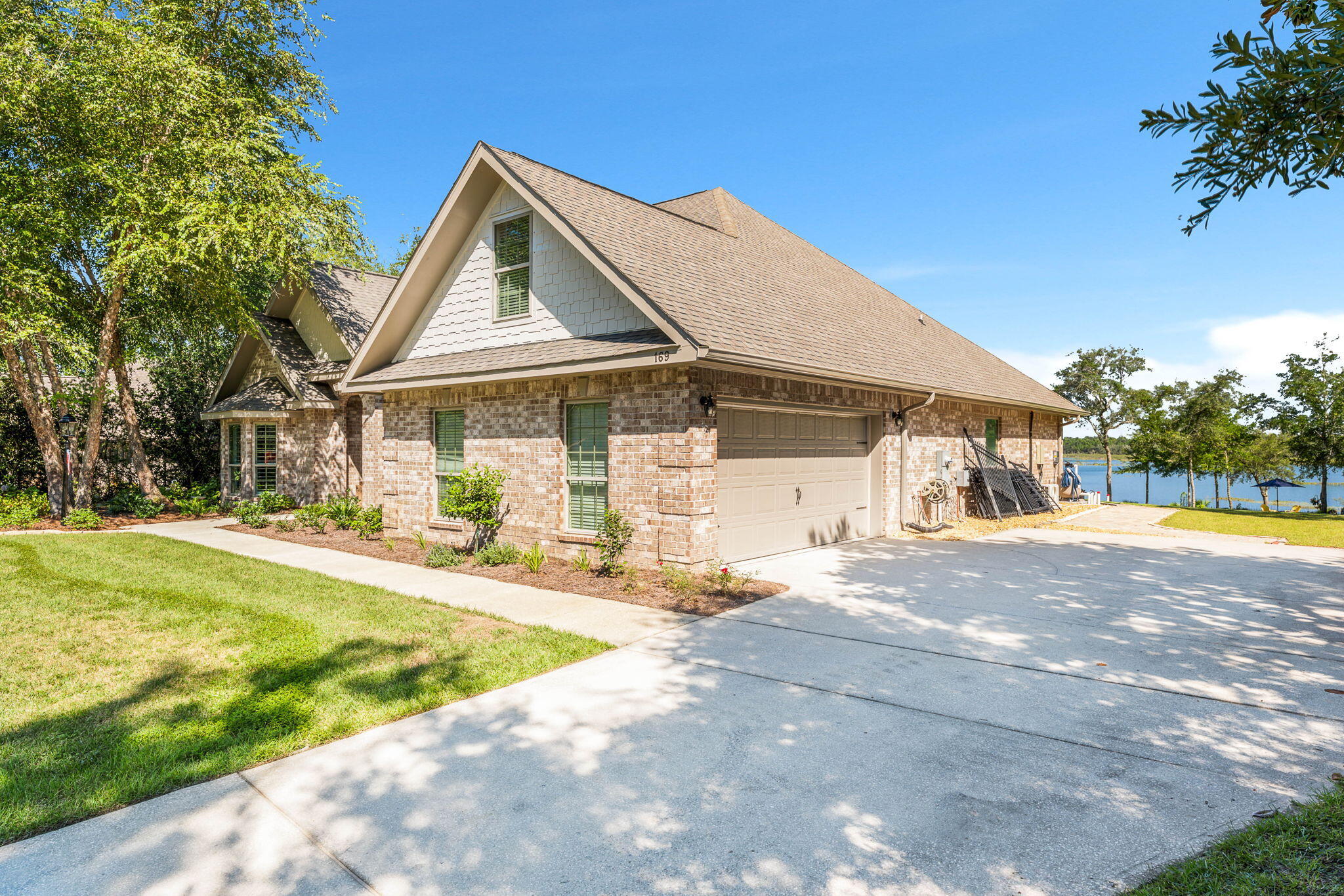 Lake Merial - Residential