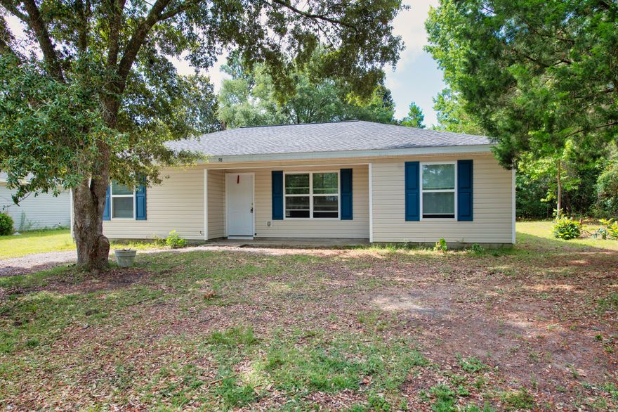 Back on the Market by no fault of their own. This is a must see. Looking for a cute an cozy home. Look no further this home is just one to make you feel warm and fuzzy. This home of your dreams is here, and it will not last long. Grab your favorite realtor and schedule a showing today.