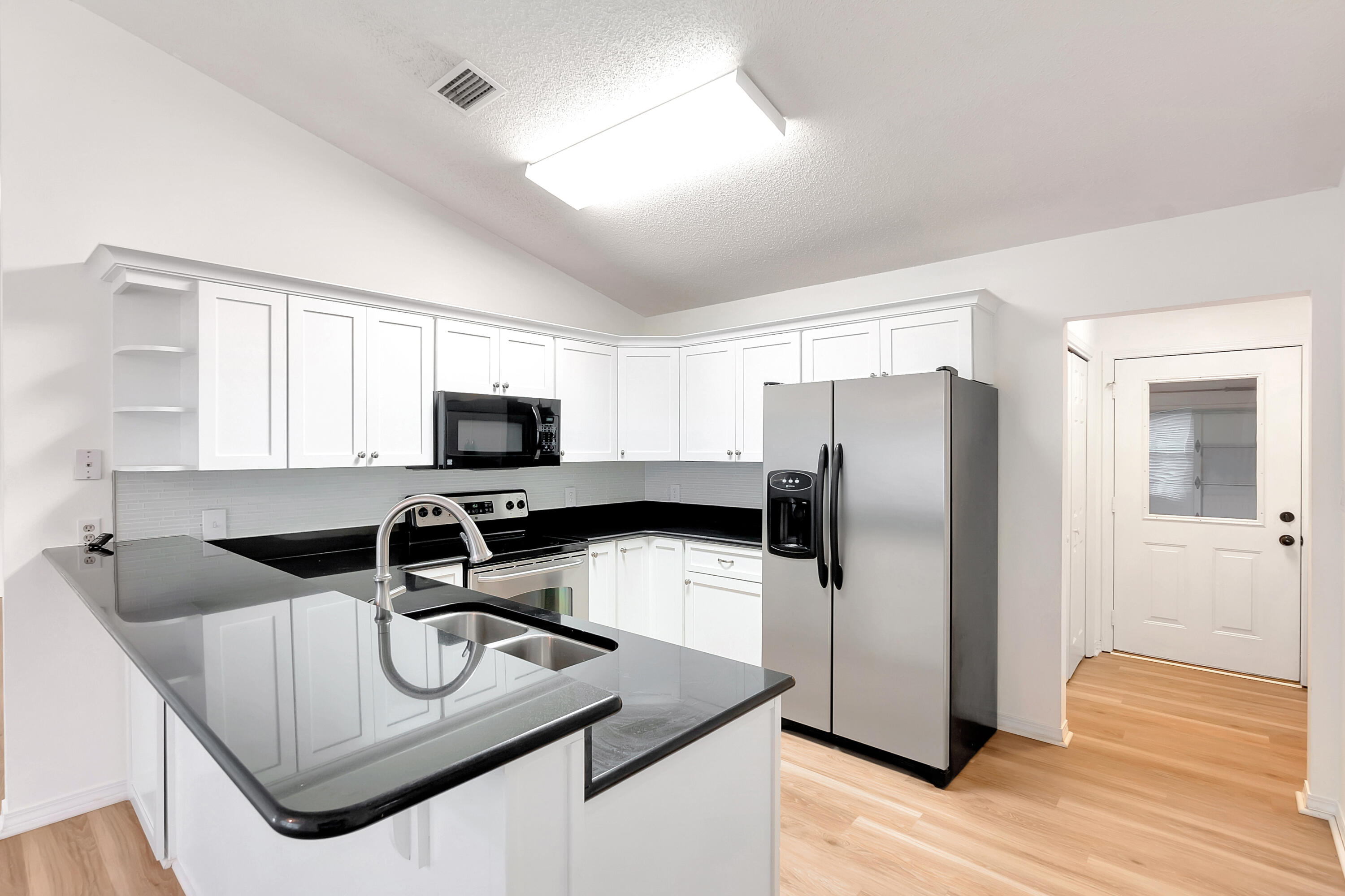 HERITAGE RUN S/D - Residential Lease