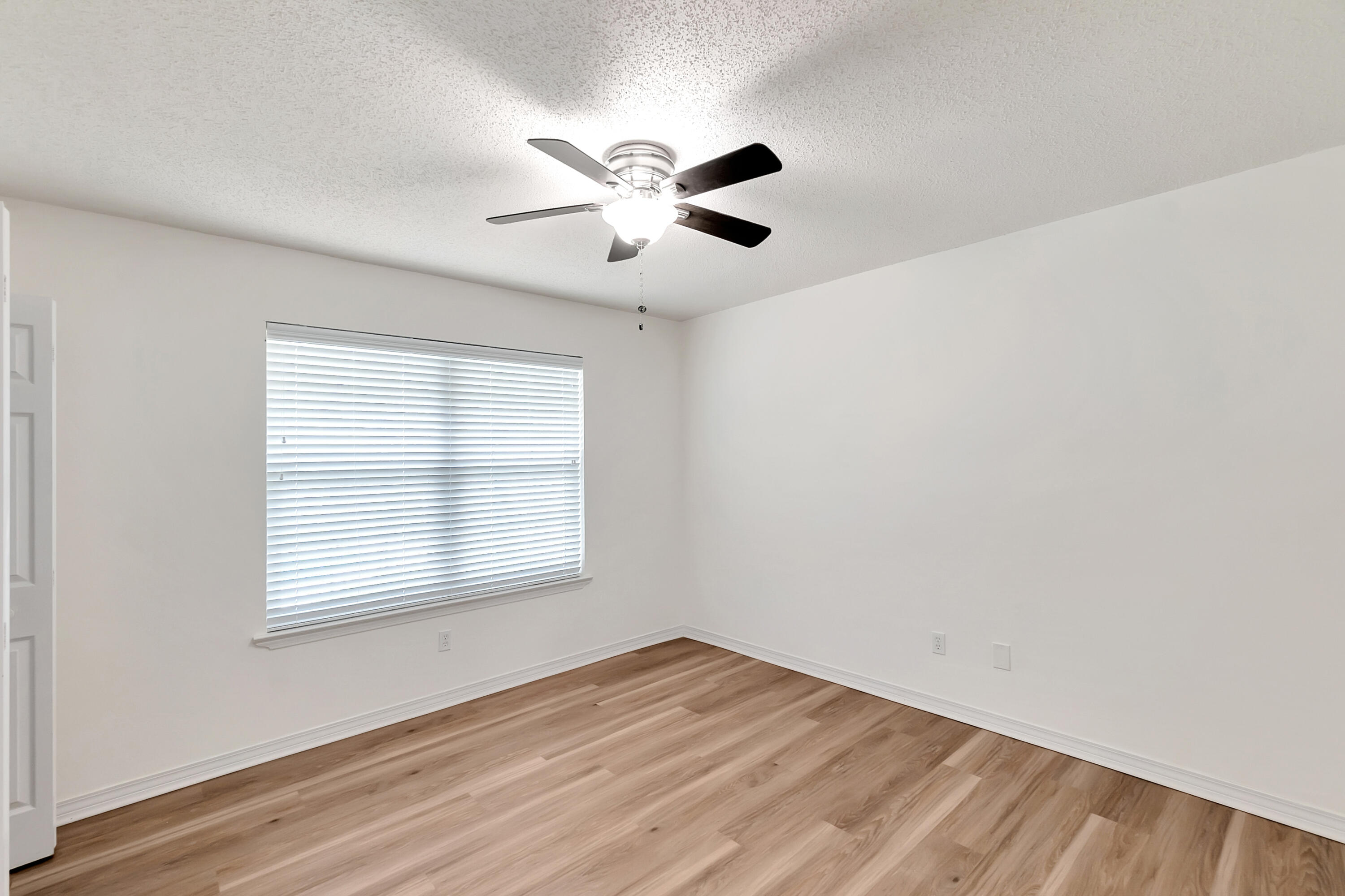 HERITAGE RUN S/D - Residential Lease
