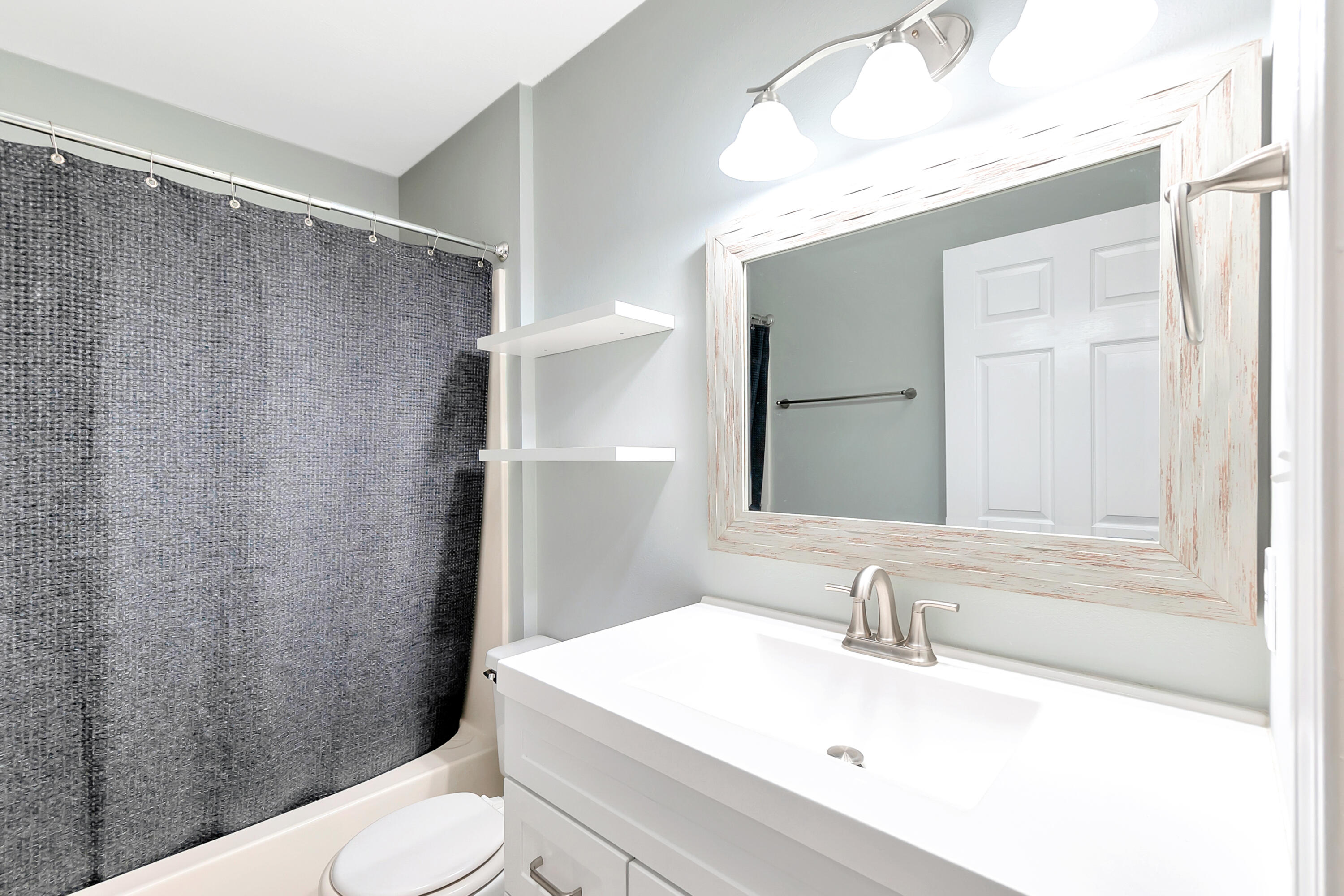 HERITAGE RUN S/D - Residential Lease