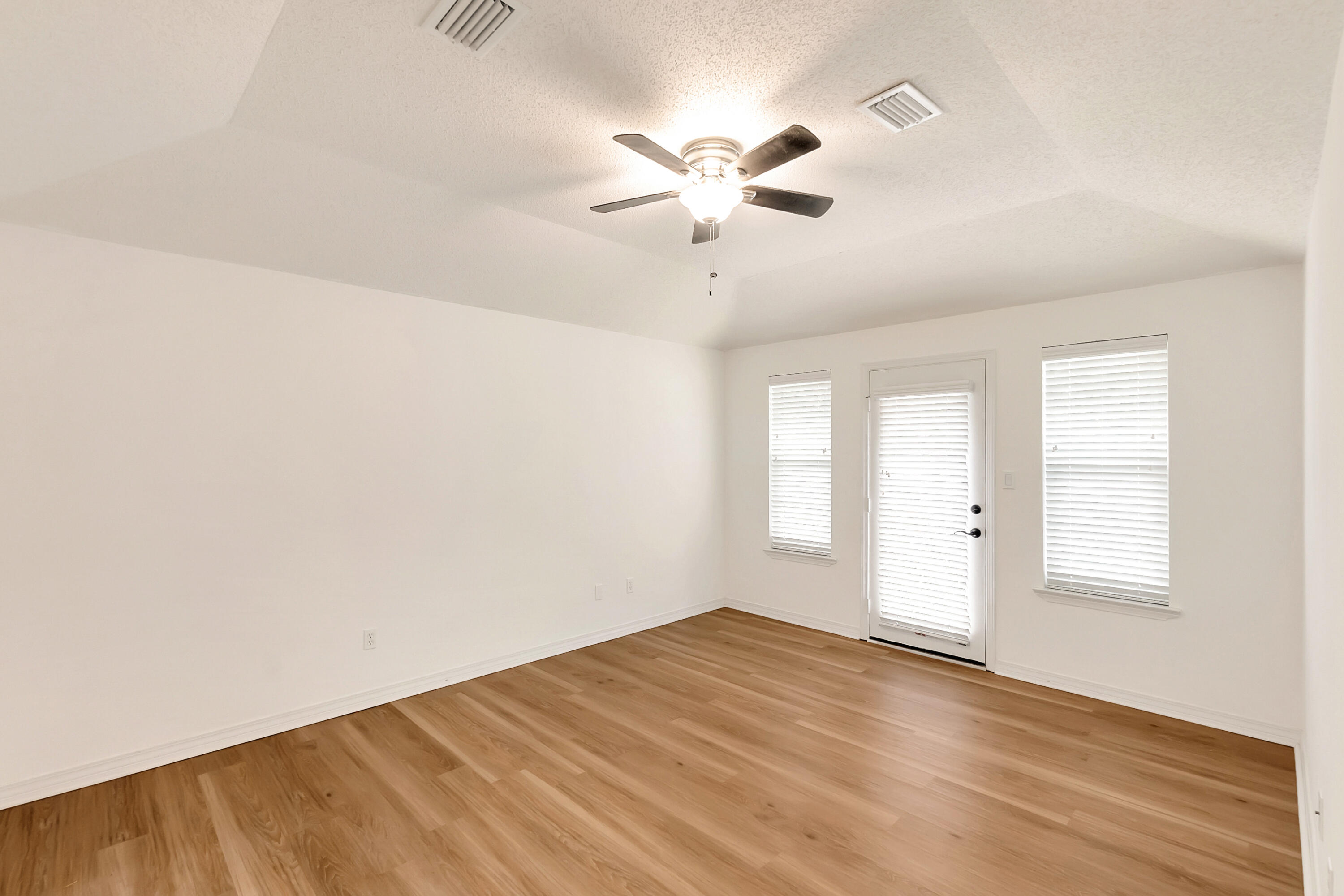 HERITAGE RUN S/D - Residential Lease