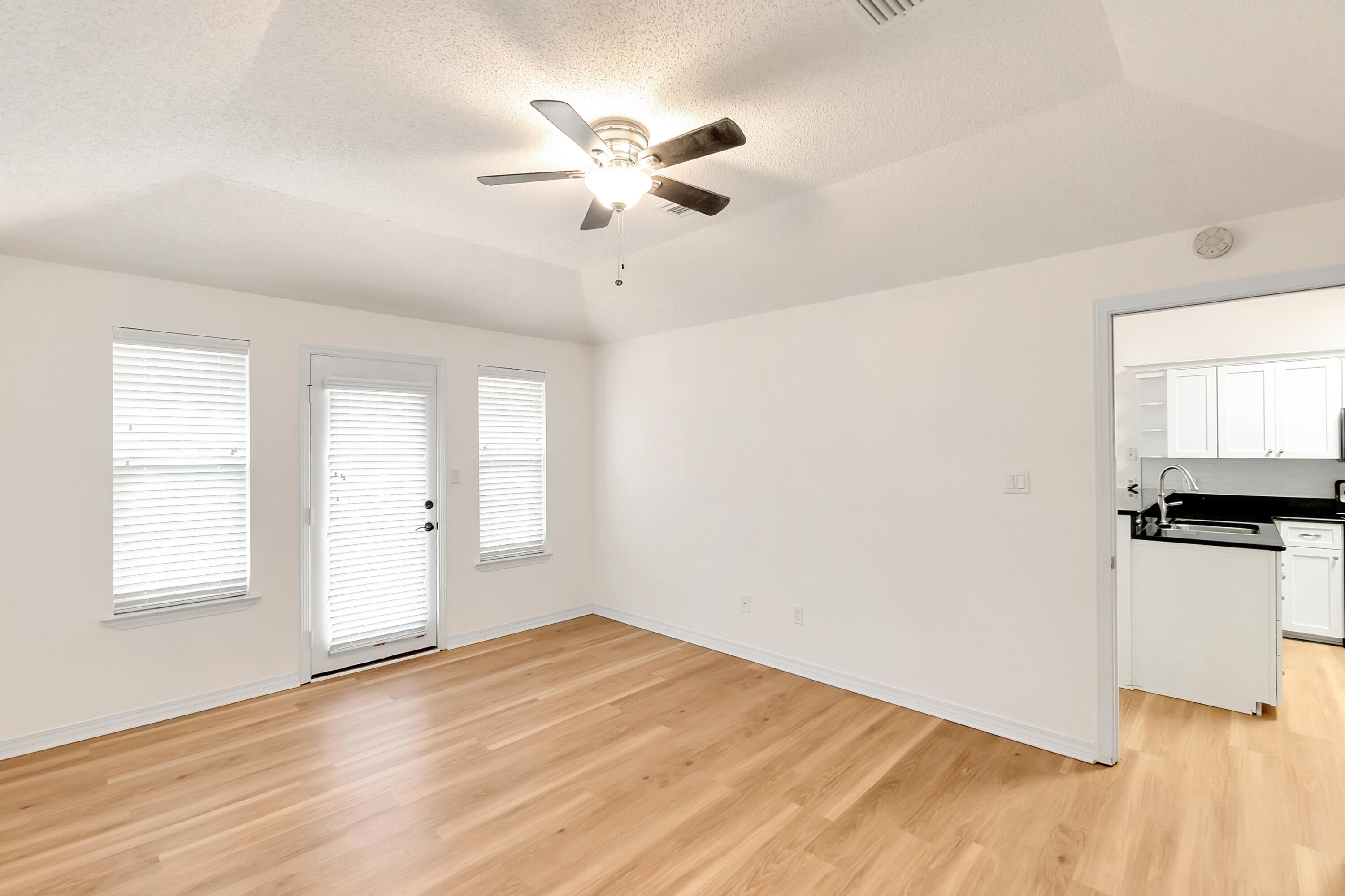 HERITAGE RUN S/D - Residential Lease