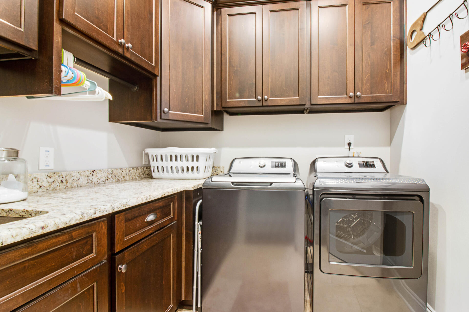 Mathison Creek Est At - Residential