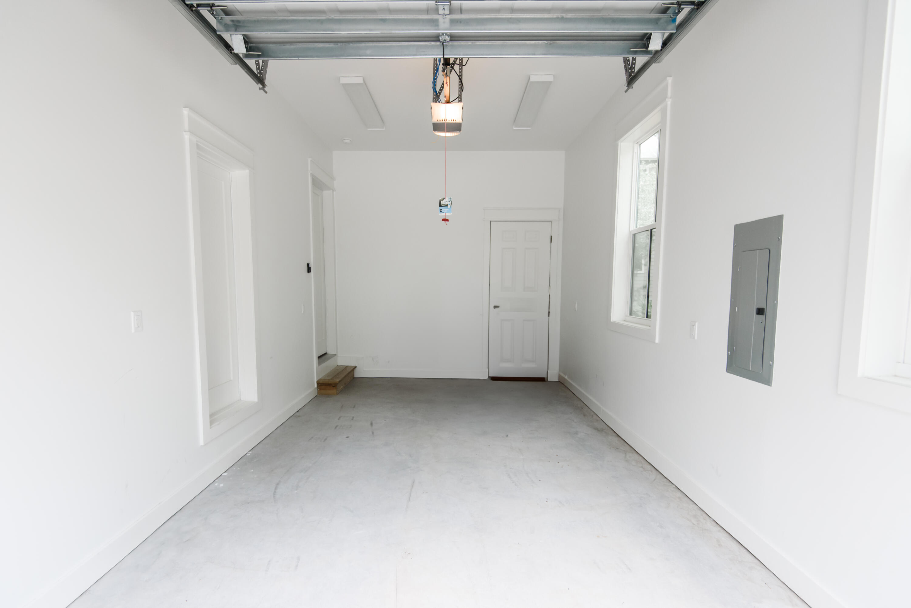 LAKESIDE AT BLUE MOUNTAIN BEACH - Residential Lease