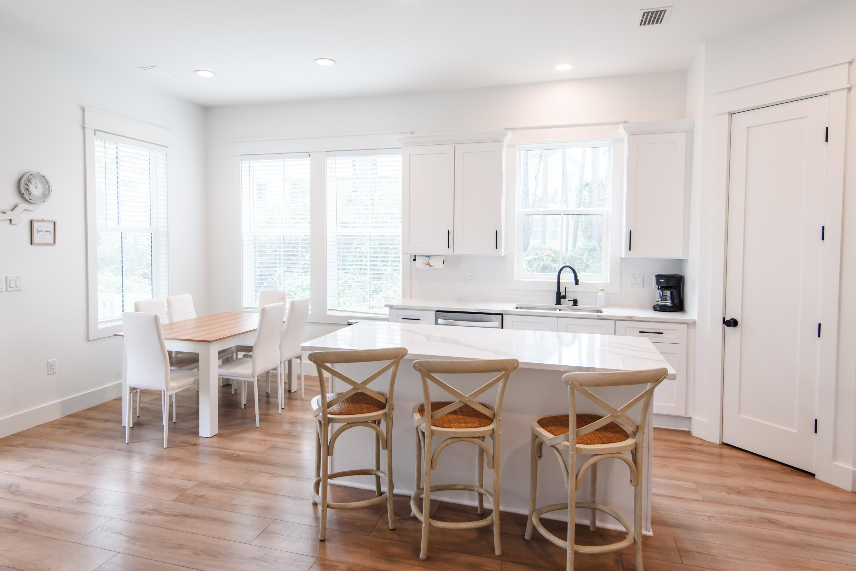 LAKESIDE AT BLUE MOUNTAIN BEACH - Residential Lease