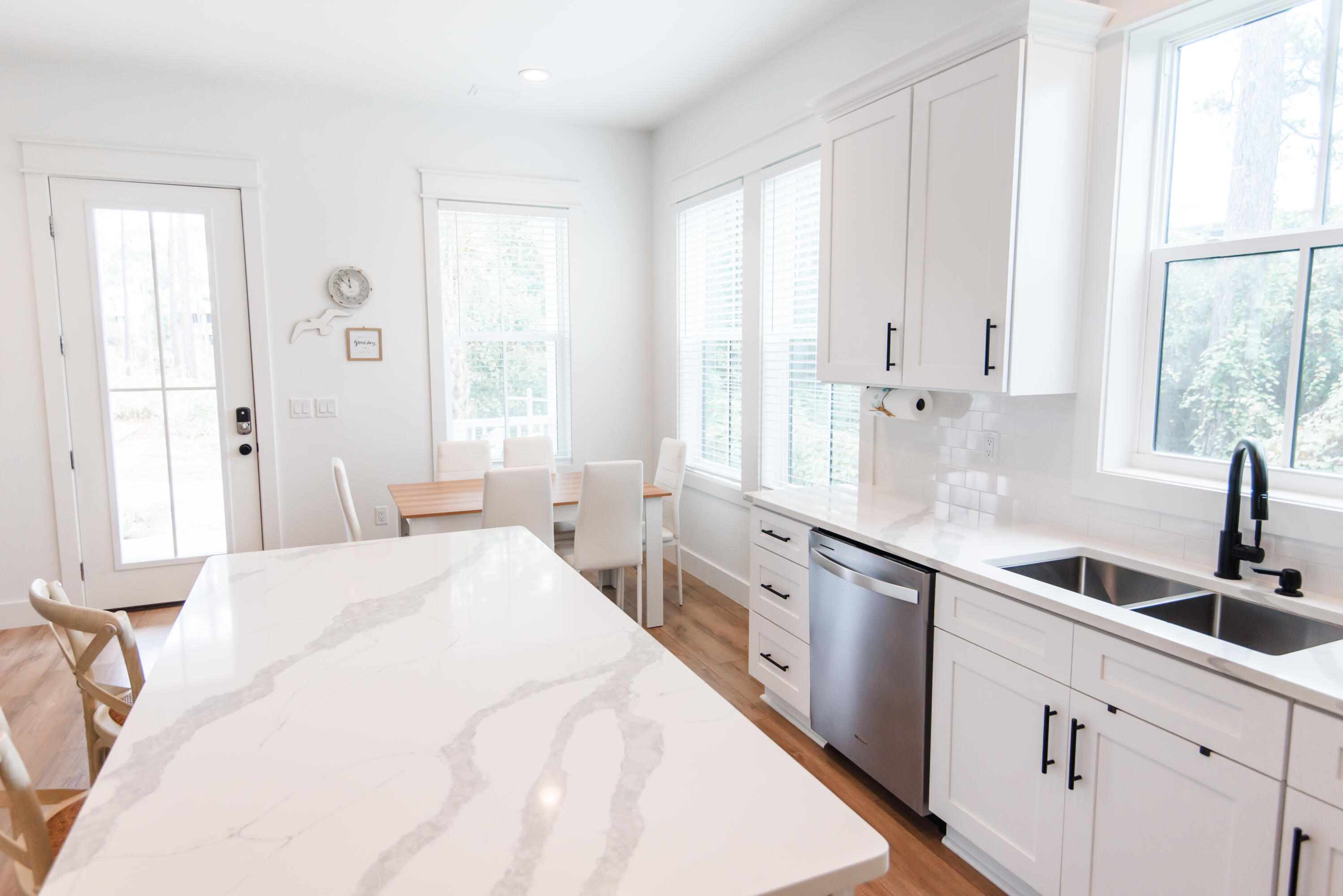 LAKESIDE AT BLUE MOUNTAIN BEACH - Residential Lease