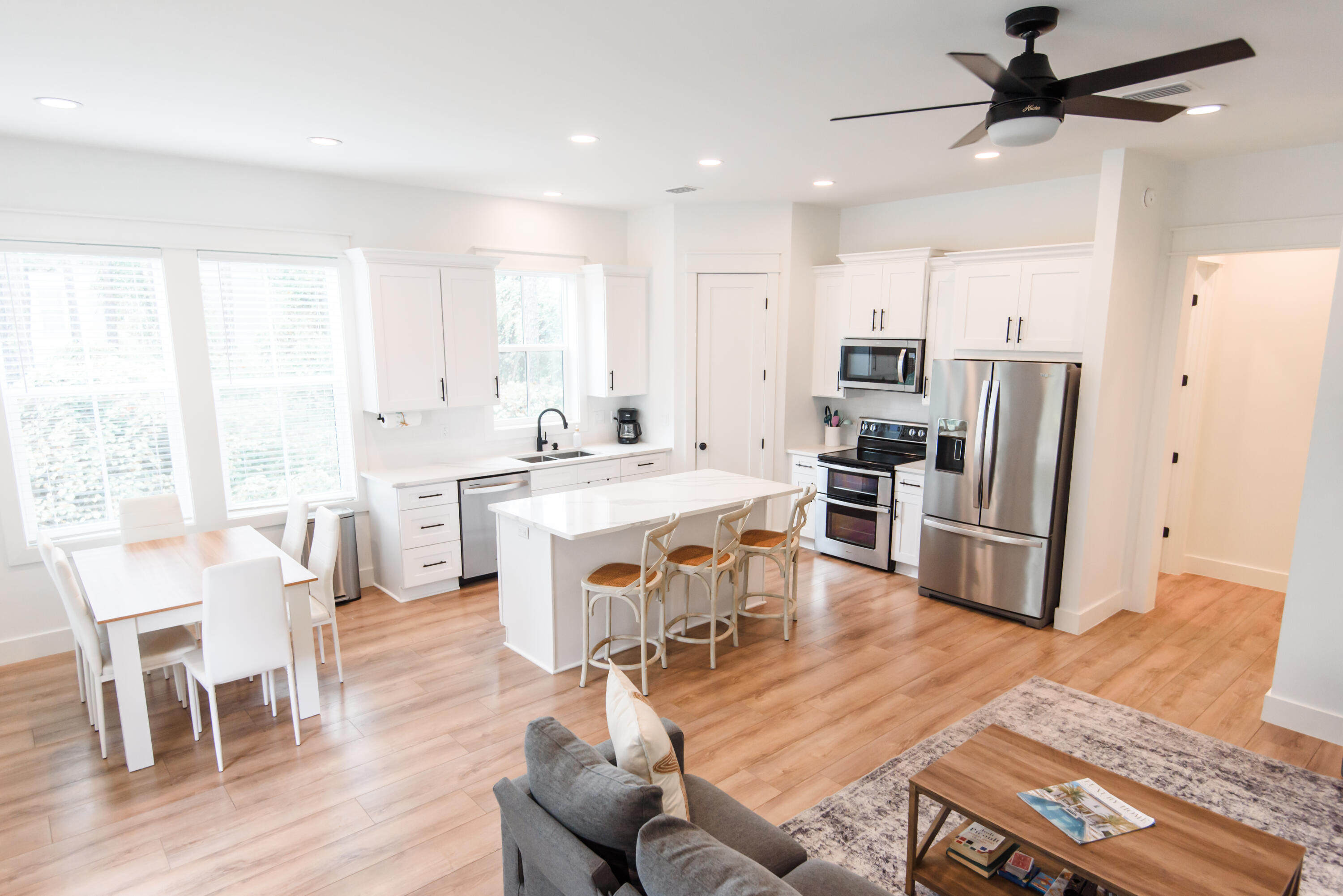 LAKESIDE AT BLUE MOUNTAIN BEACH - Residential Lease