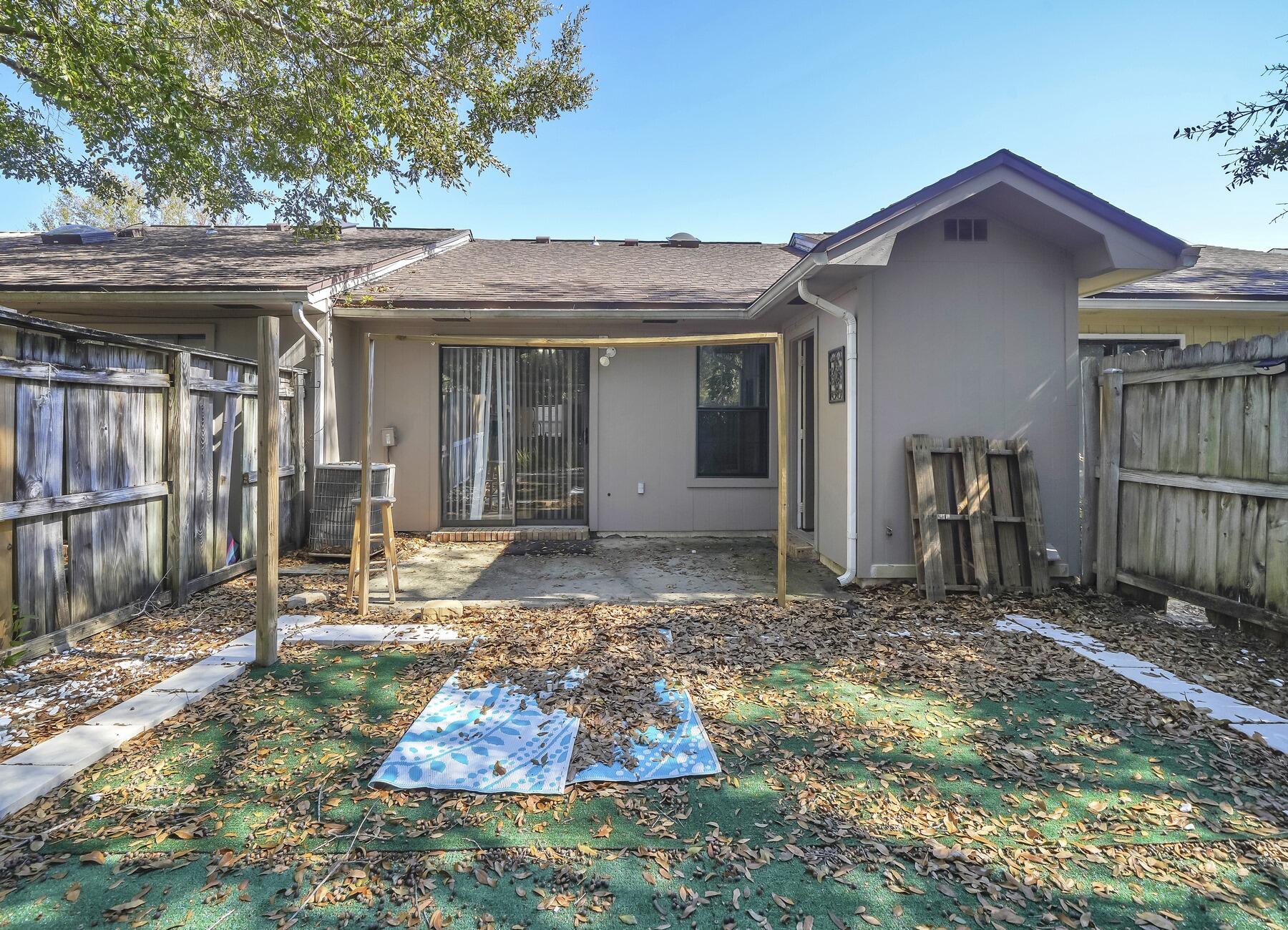 VIKING MANOR PH 1 - Residential Lease