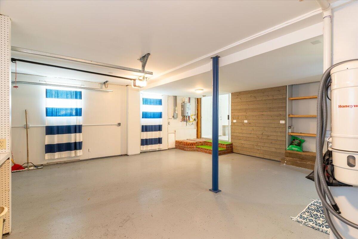 SANTASIA PARK 5TH ADDN - Residential Lease