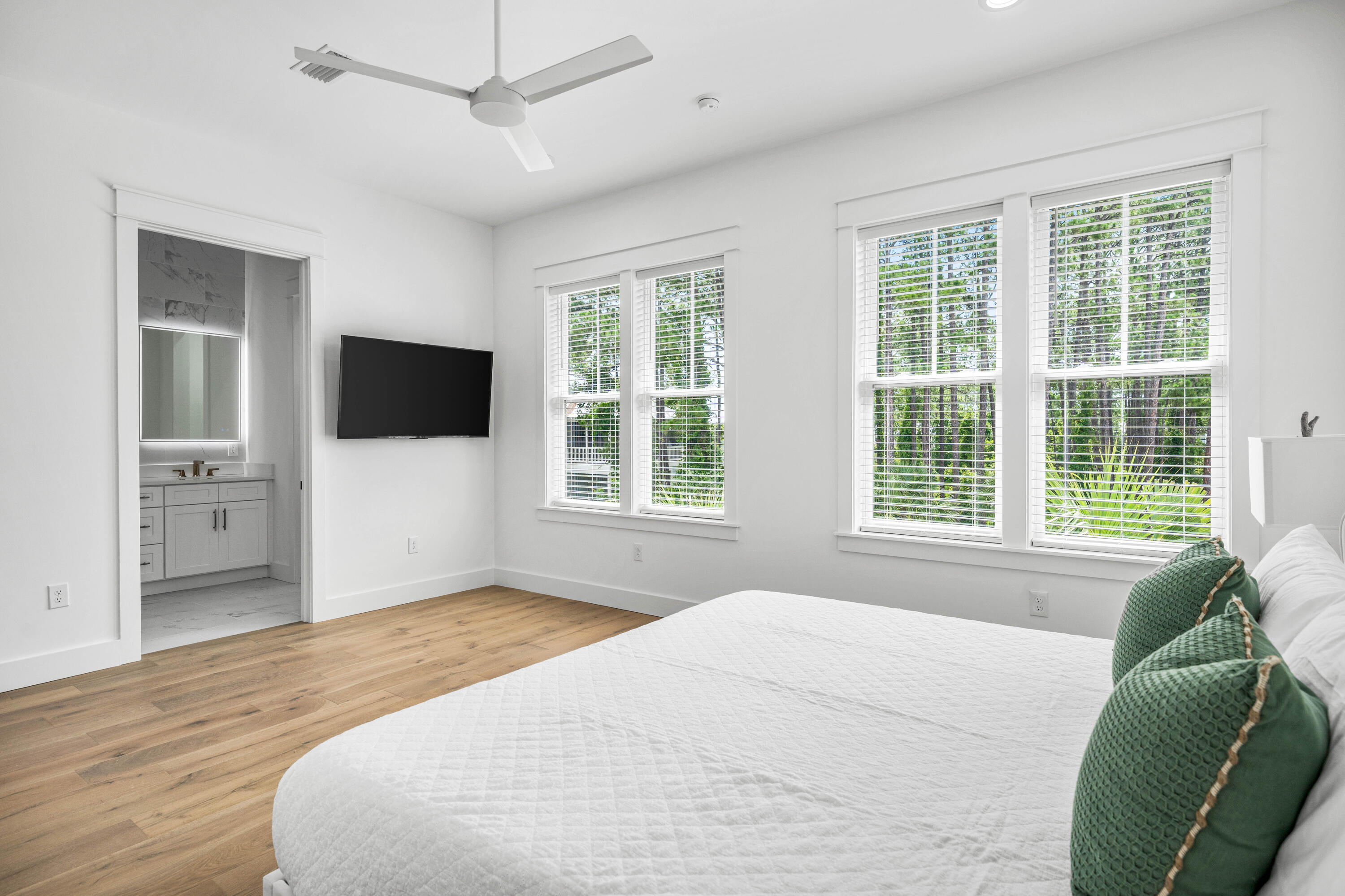 LAKESIDE AT BLUE MOUNTAIN BEACH - Residential