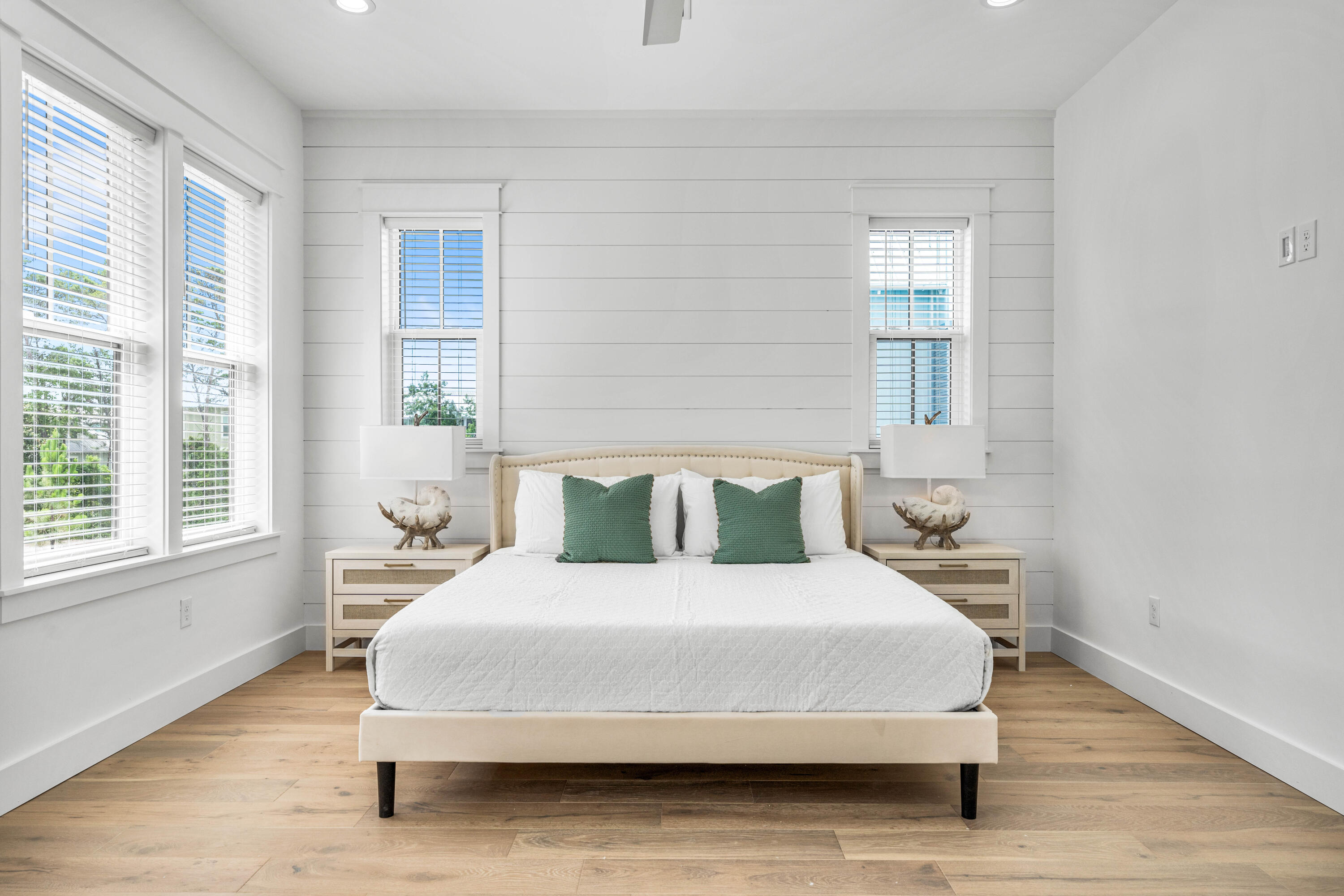 LAKESIDE AT BLUE MOUNTAIN BEACH - Residential