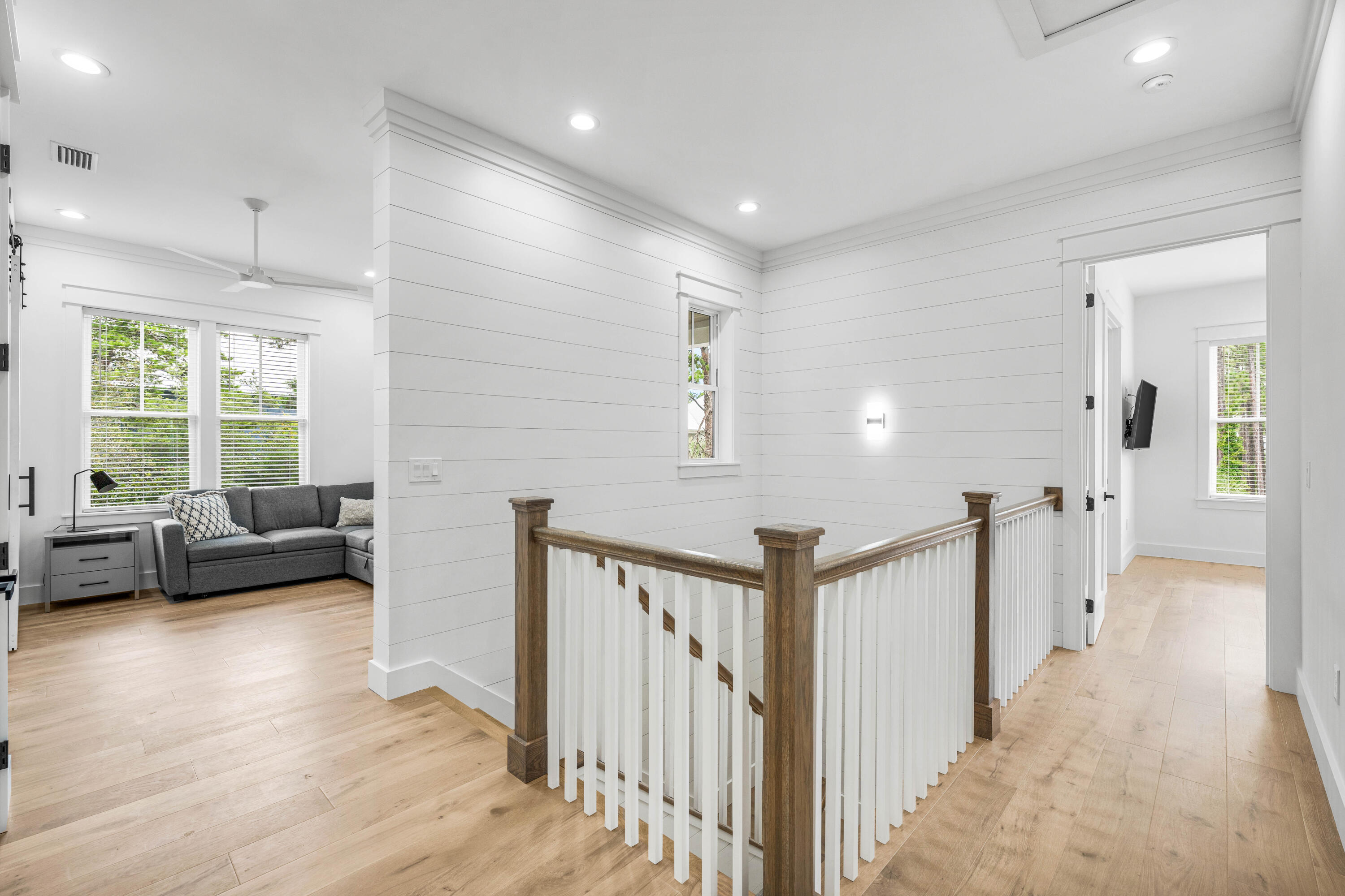 LAKESIDE AT BLUE MOUNTAIN BEACH - Residential