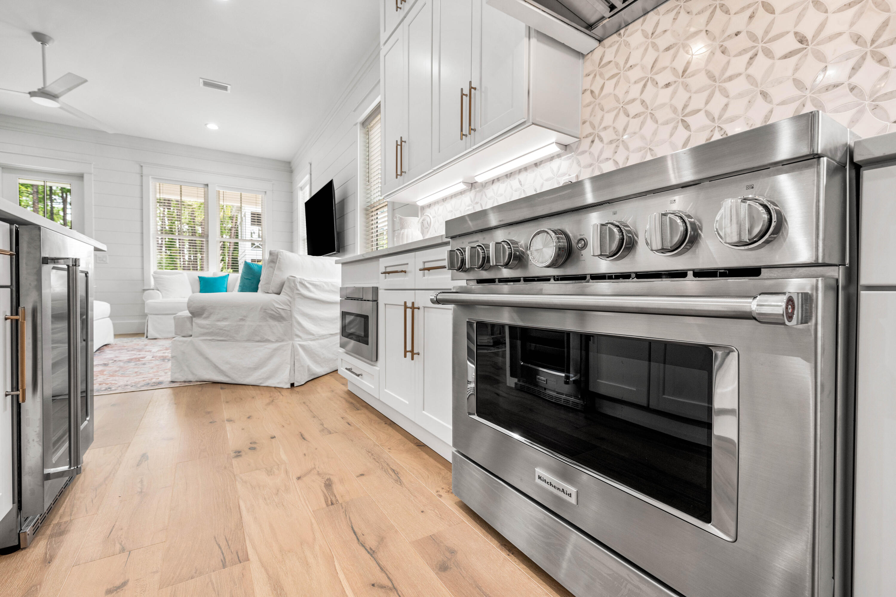LAKESIDE AT BLUE MOUNTAIN BEACH - Residential