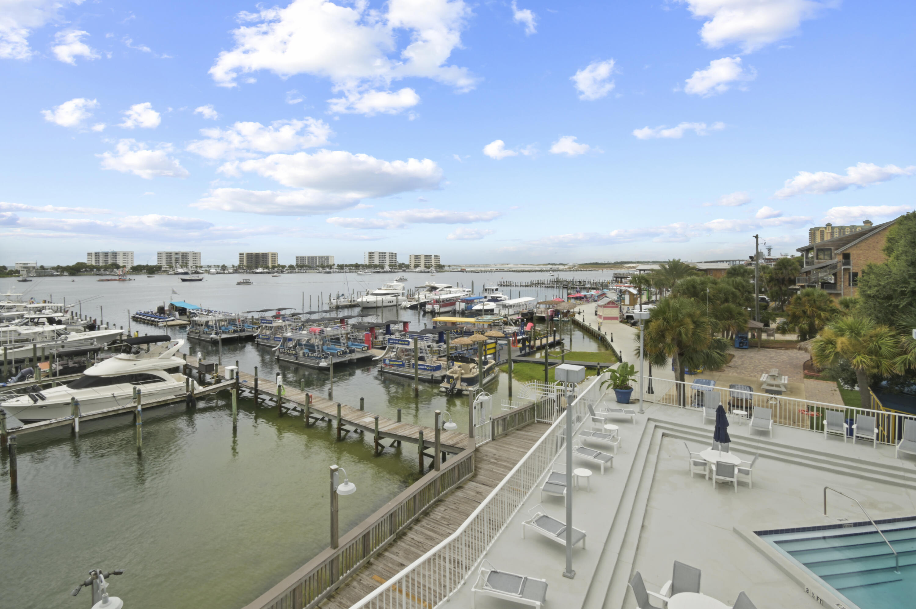 DESTIN YACHT CLUB CONDO - Residential