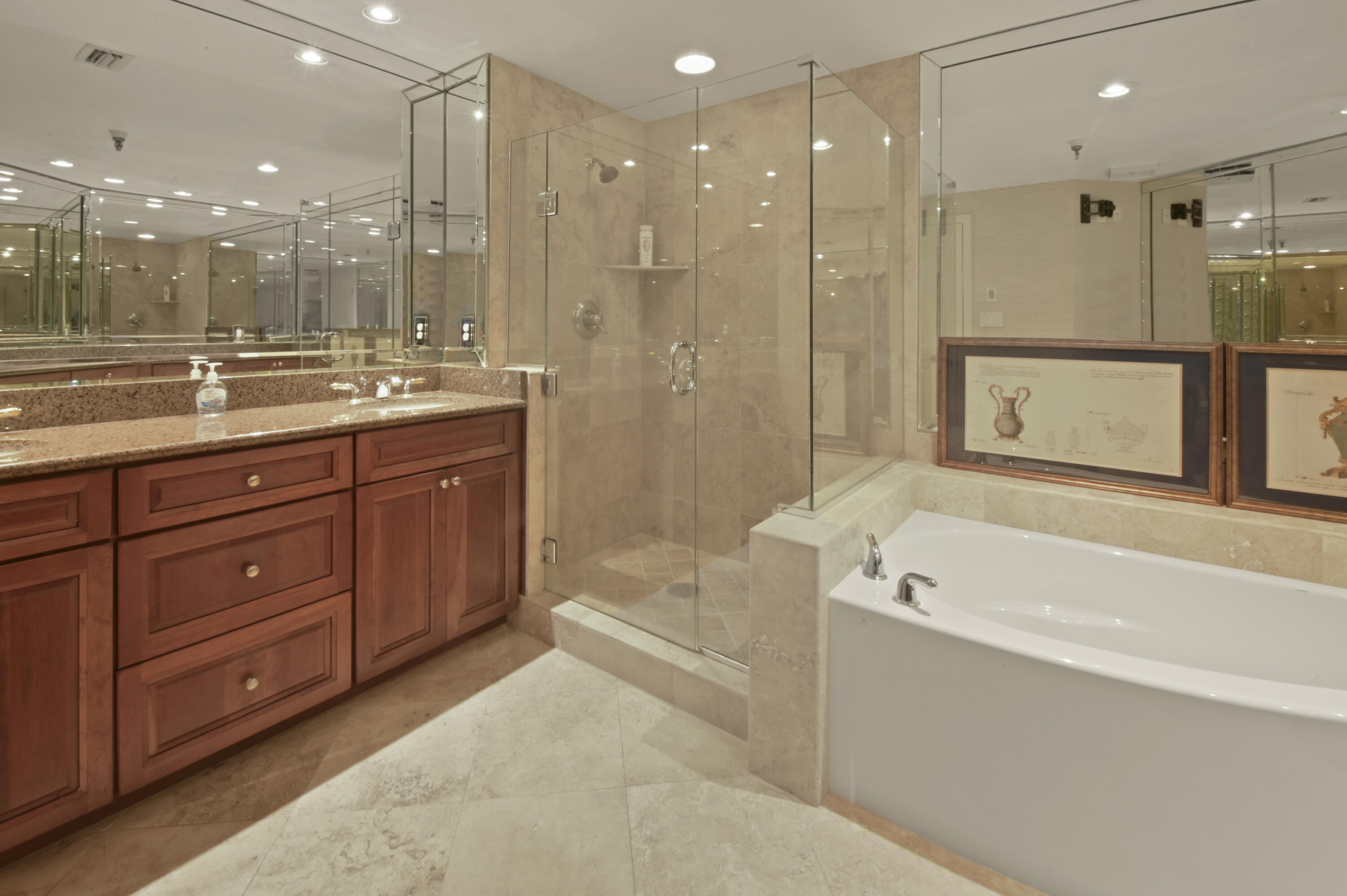 DESTIN YACHT CLUB CONDO - Residential