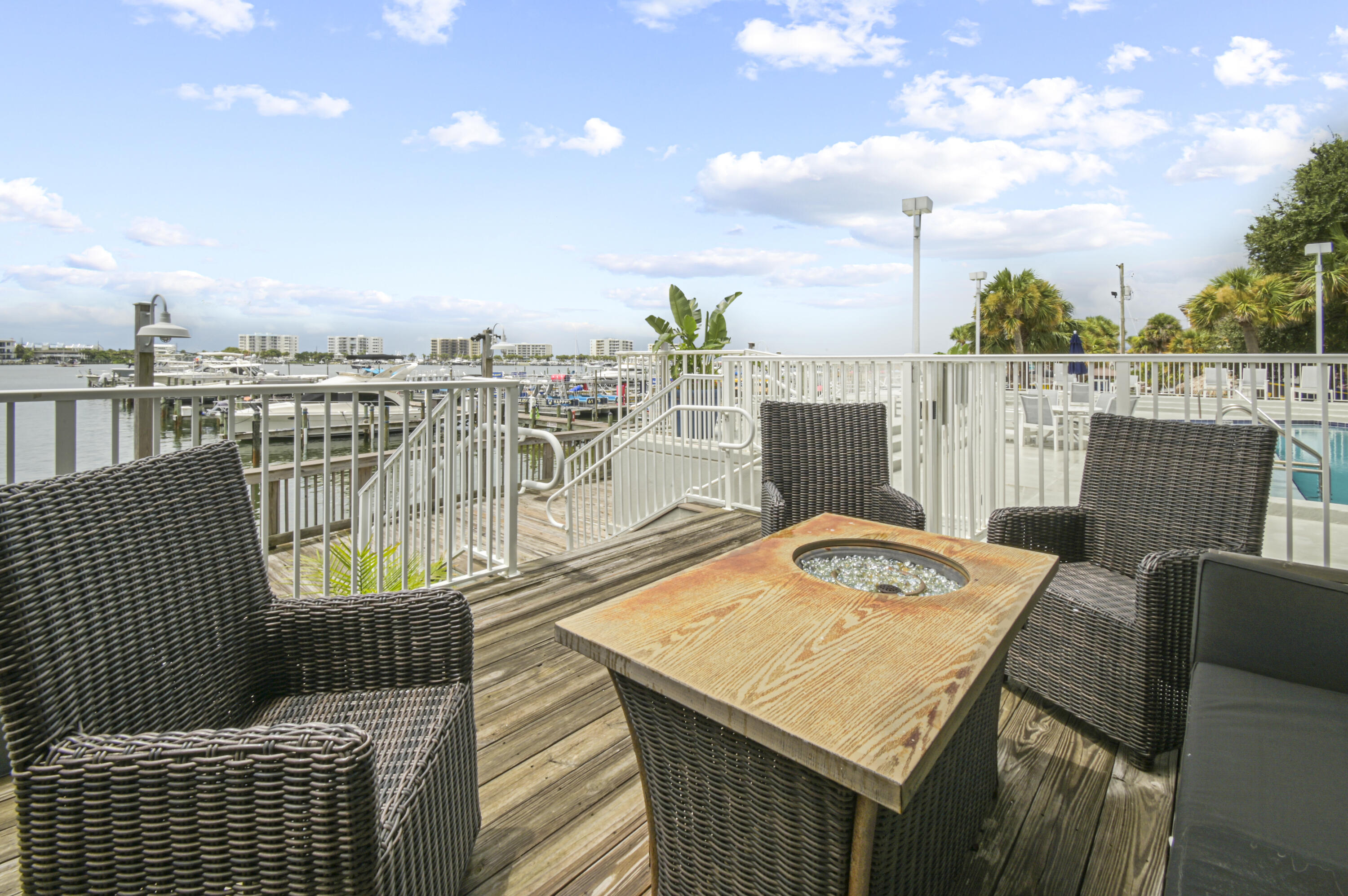 DESTIN YACHT CLUB CONDO - Residential
