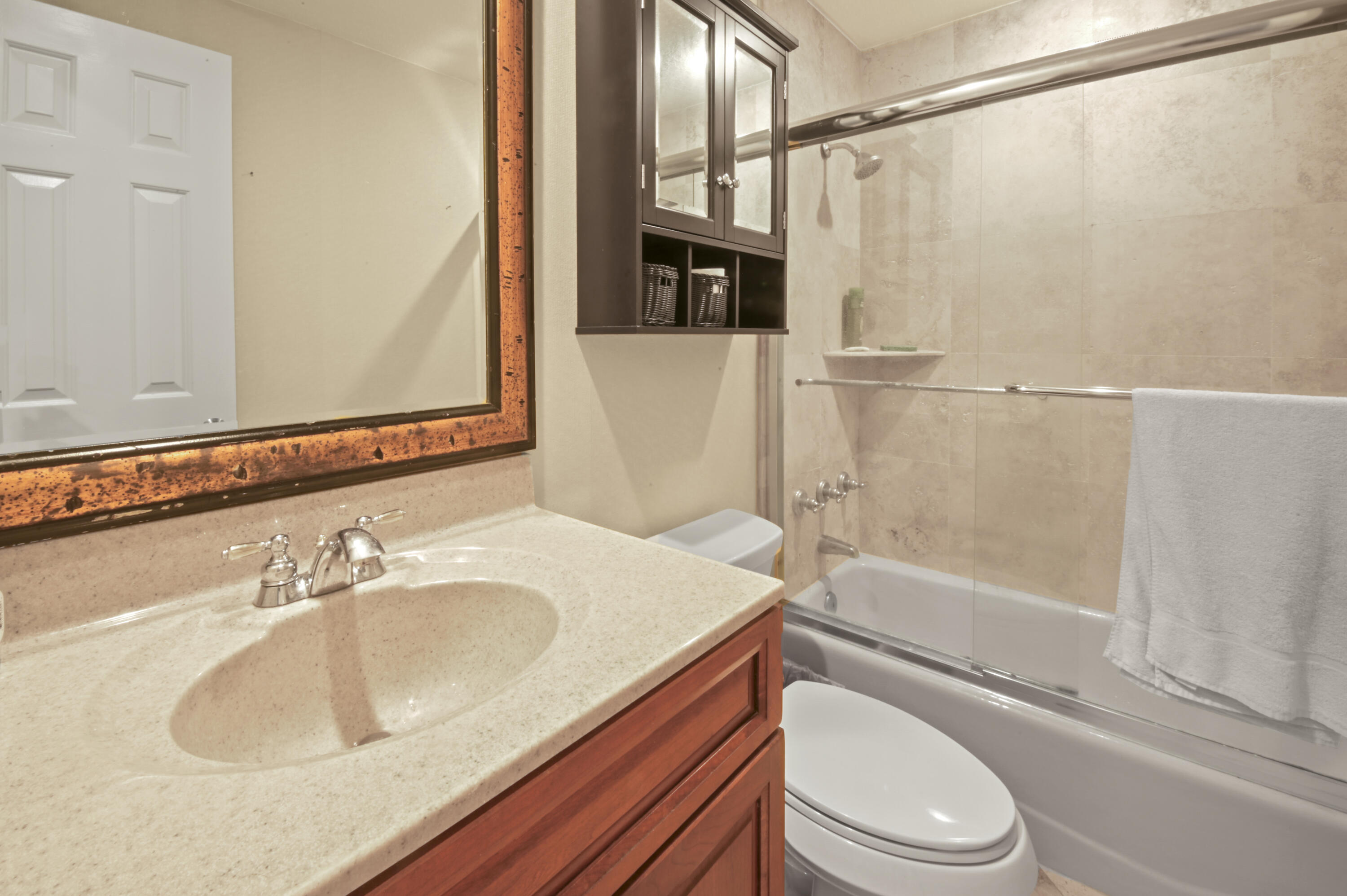 DESTIN YACHT CLUB CONDO - Residential