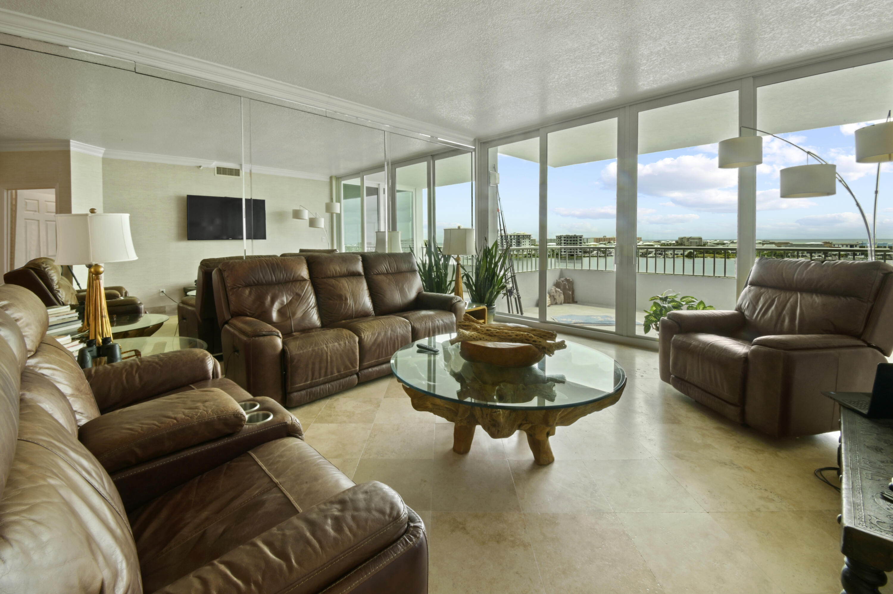 DESTIN YACHT CLUB CONDO - Residential