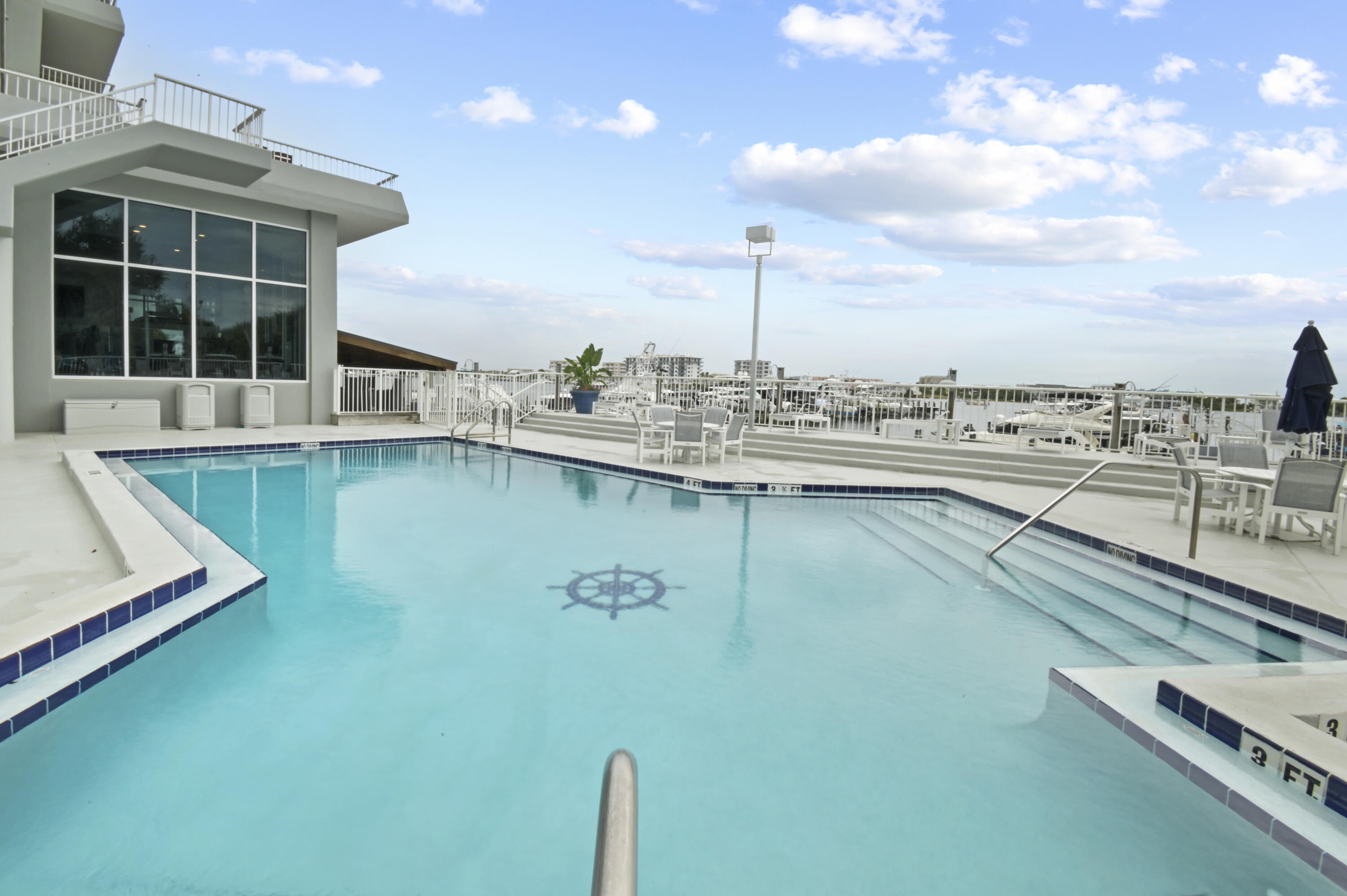 DESTIN YACHT CLUB CONDO - Residential