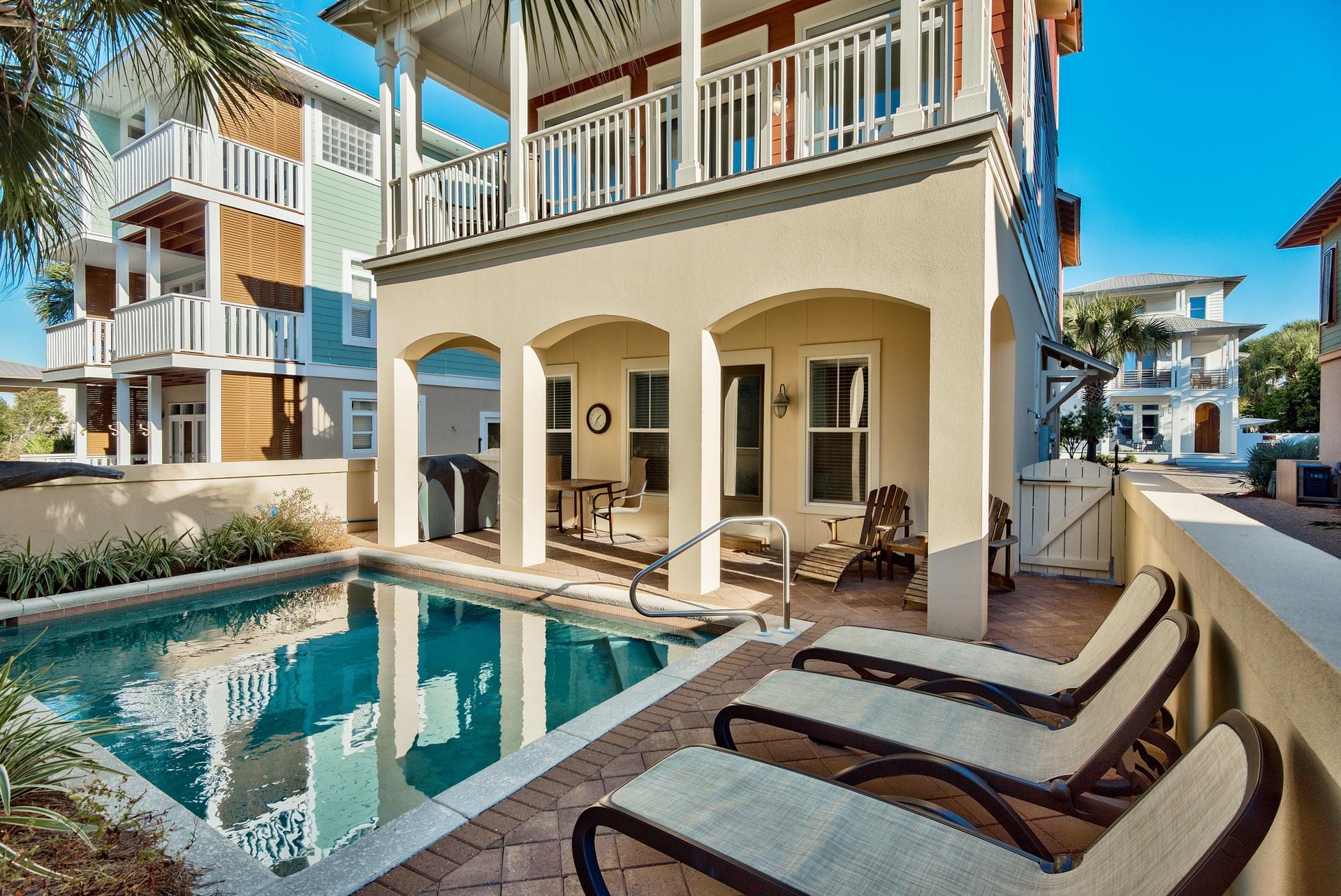 WATER'S EDGE - Residential