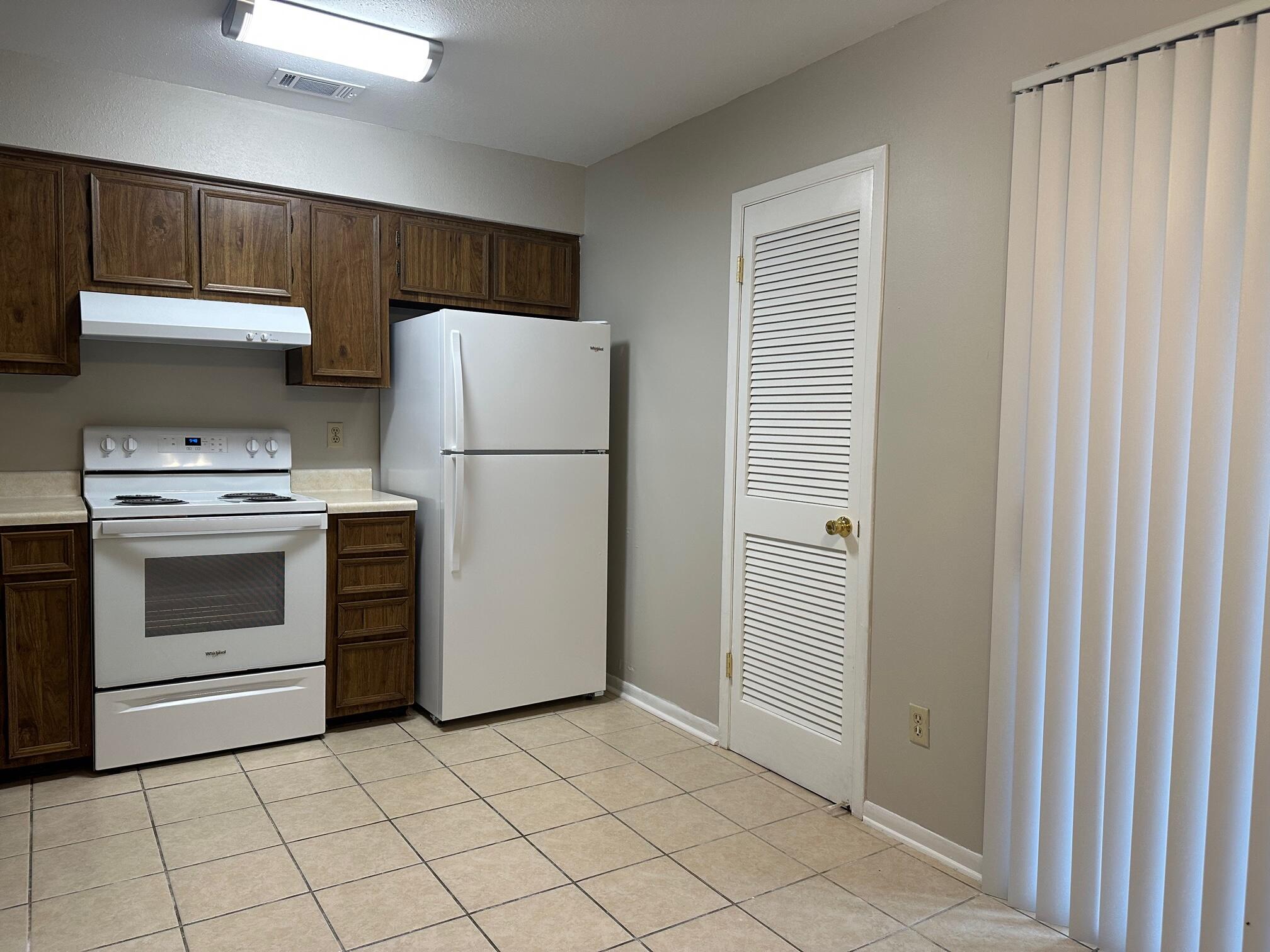 TYNER VILLAS - Residential Lease