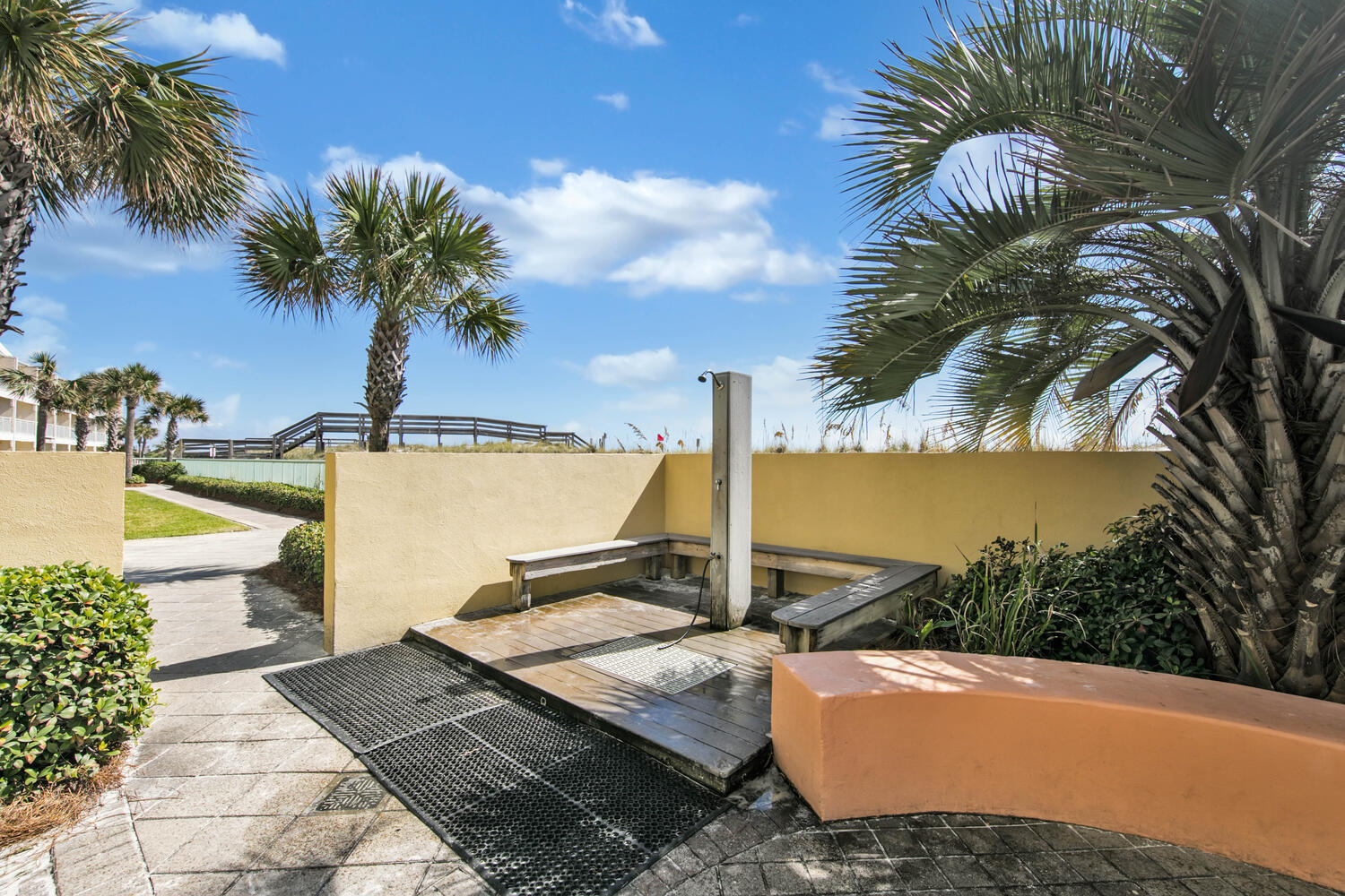 PELICAN ISLE - Residential