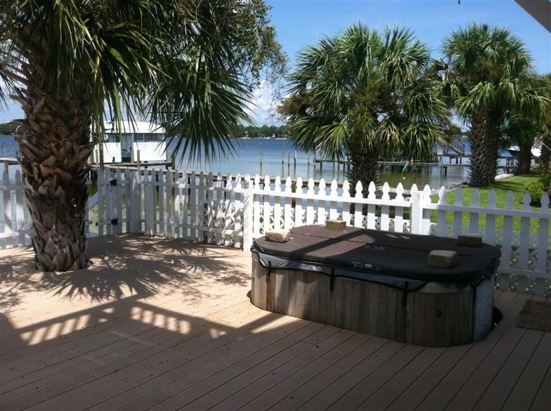 LIGHTHOUSE POINTE - Residential