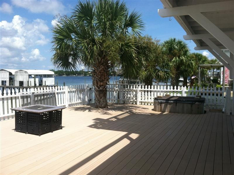 LIGHTHOUSE POINTE - Residential