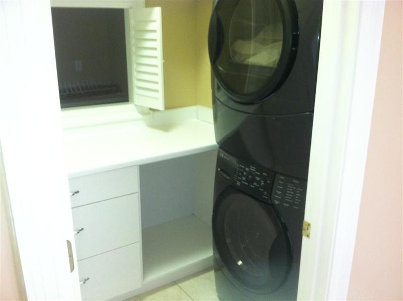 LIGHTHOUSE POINTE - Residential