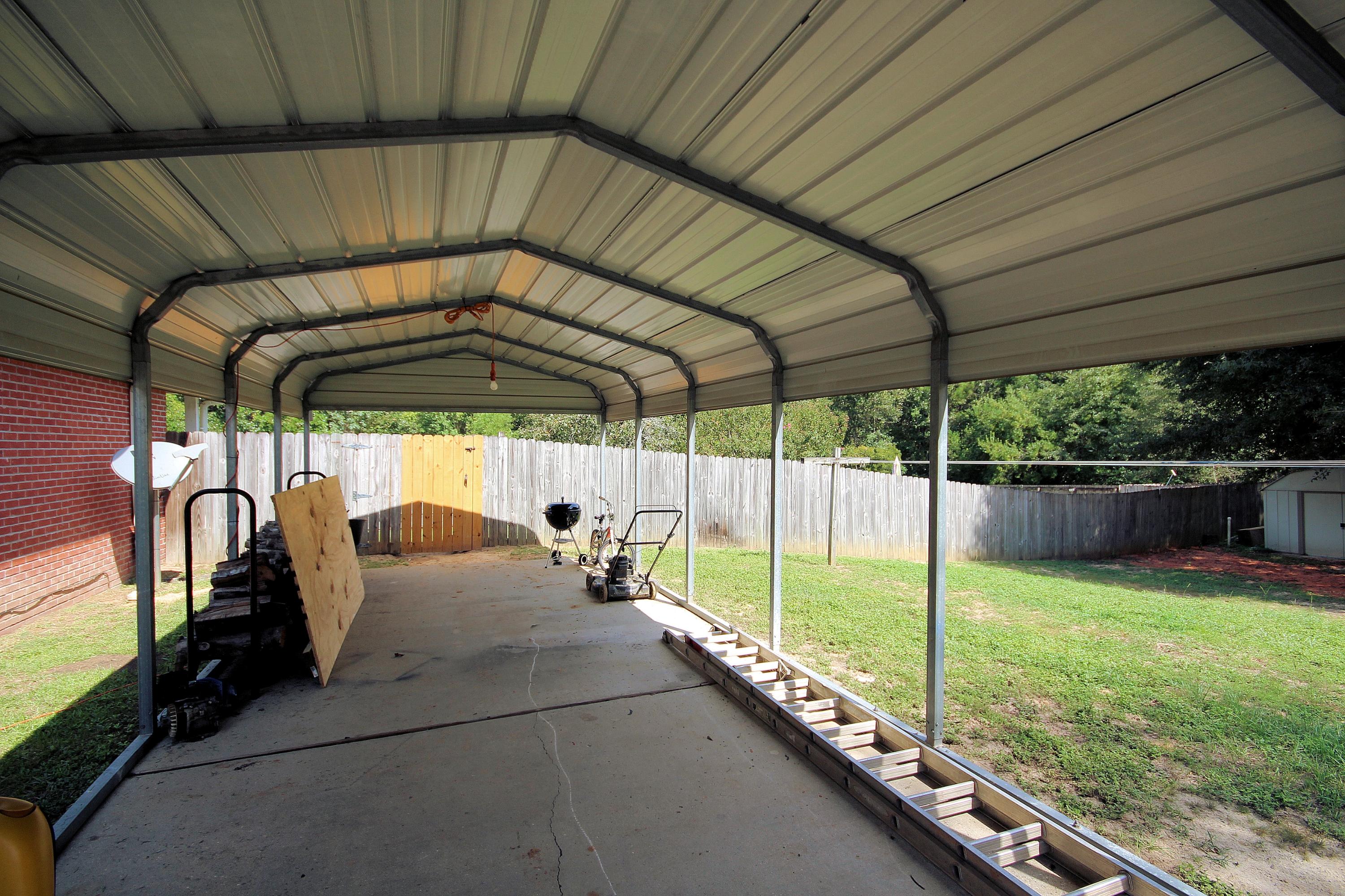 LOST CREEK - Residential