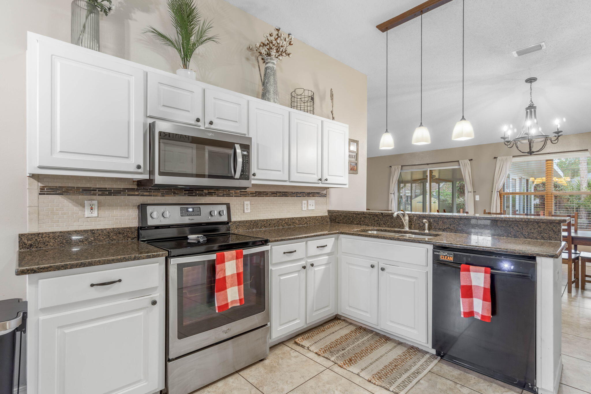 ASHBERRY WOODS - Residential