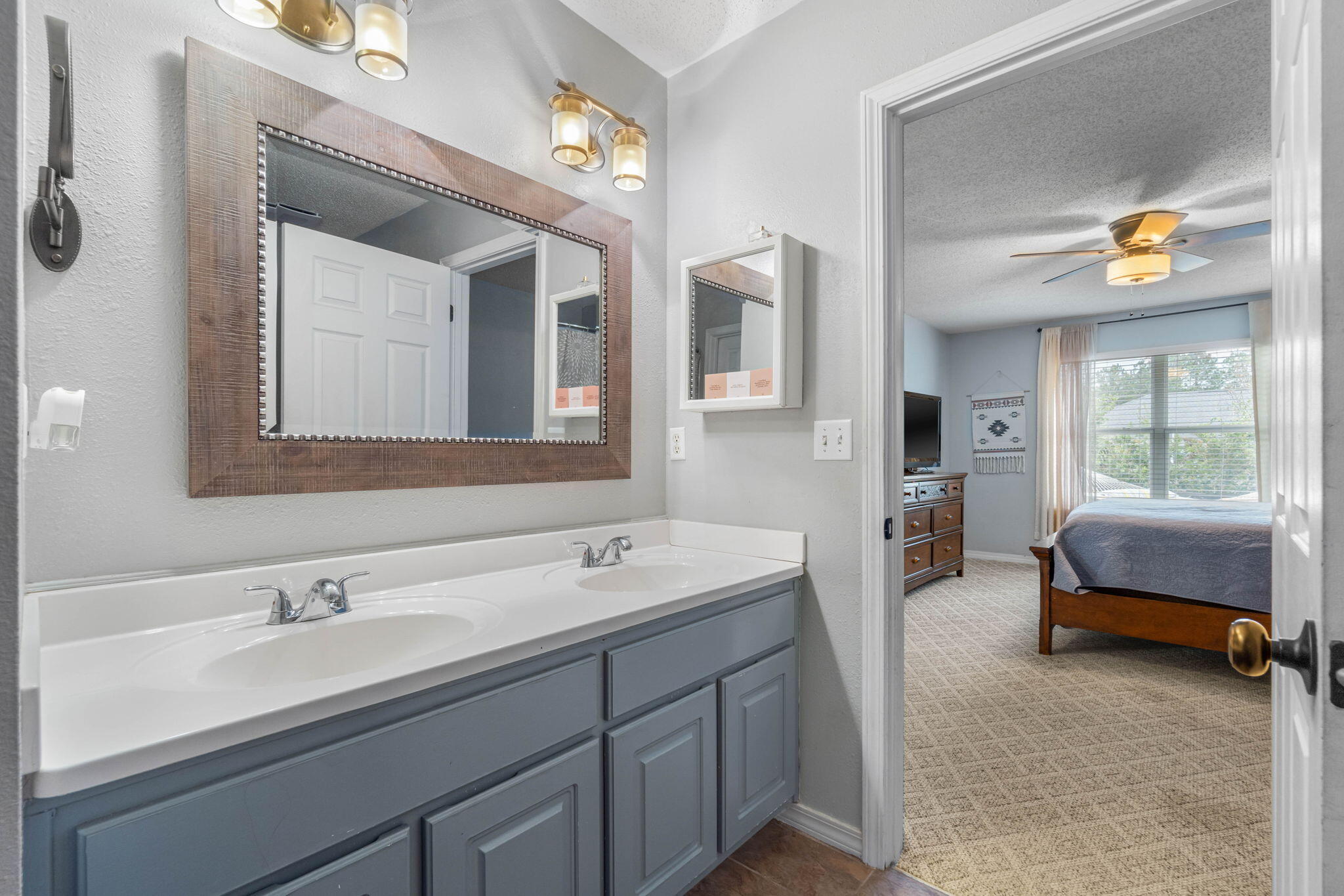 ASHBERRY WOODS - Residential