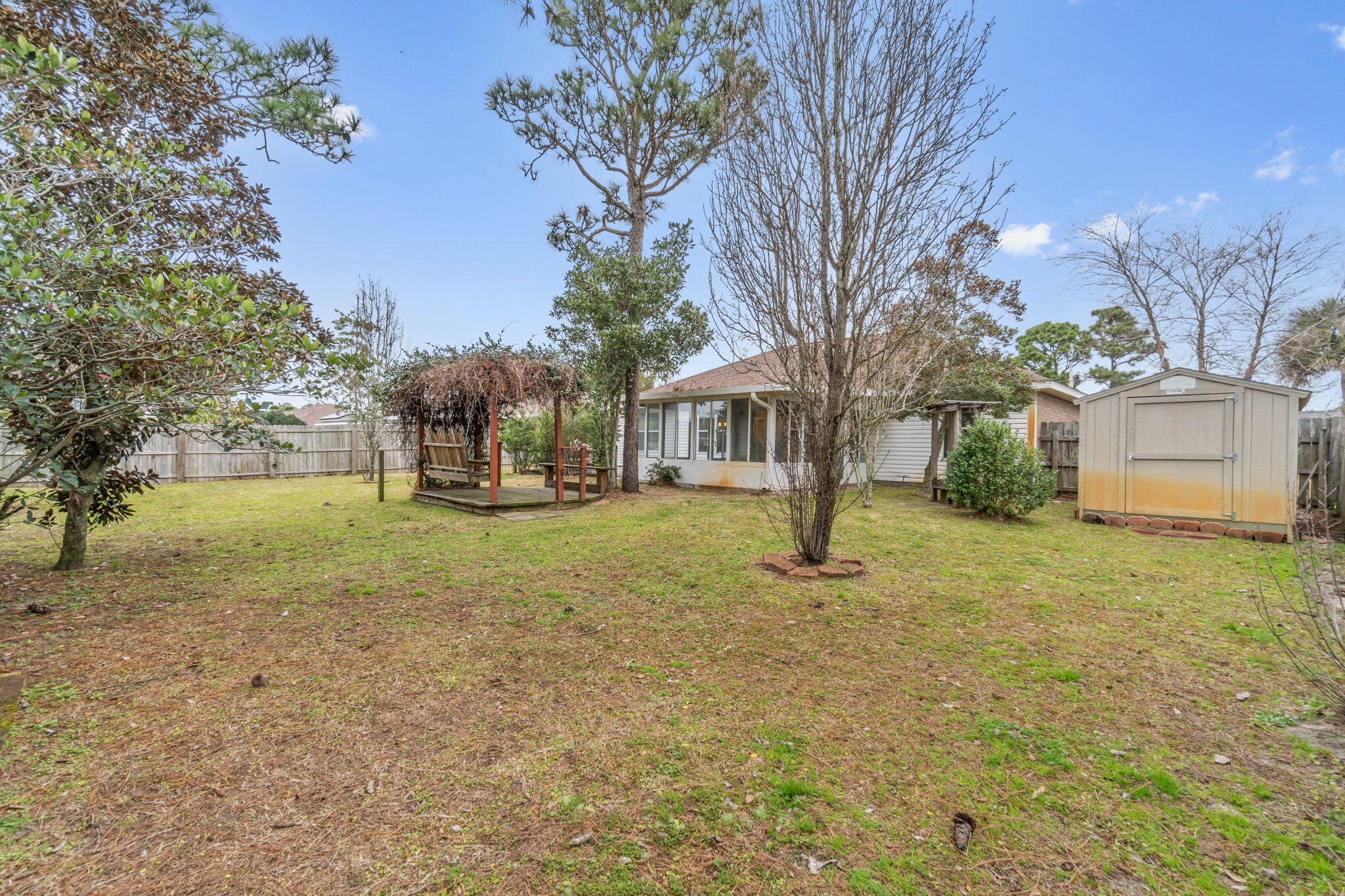 ASHBERRY WOODS - Residential