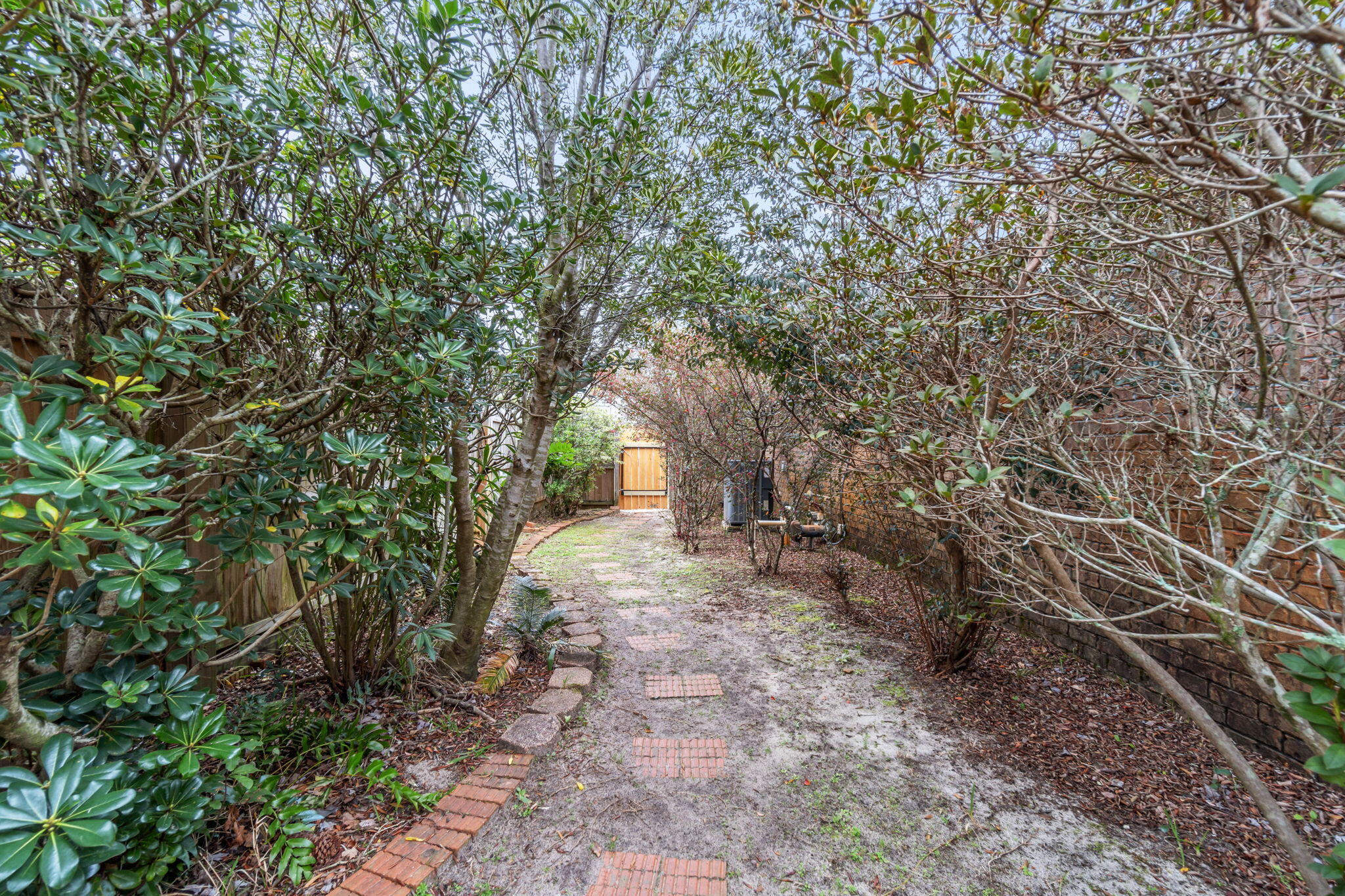 ASHBERRY WOODS - Residential