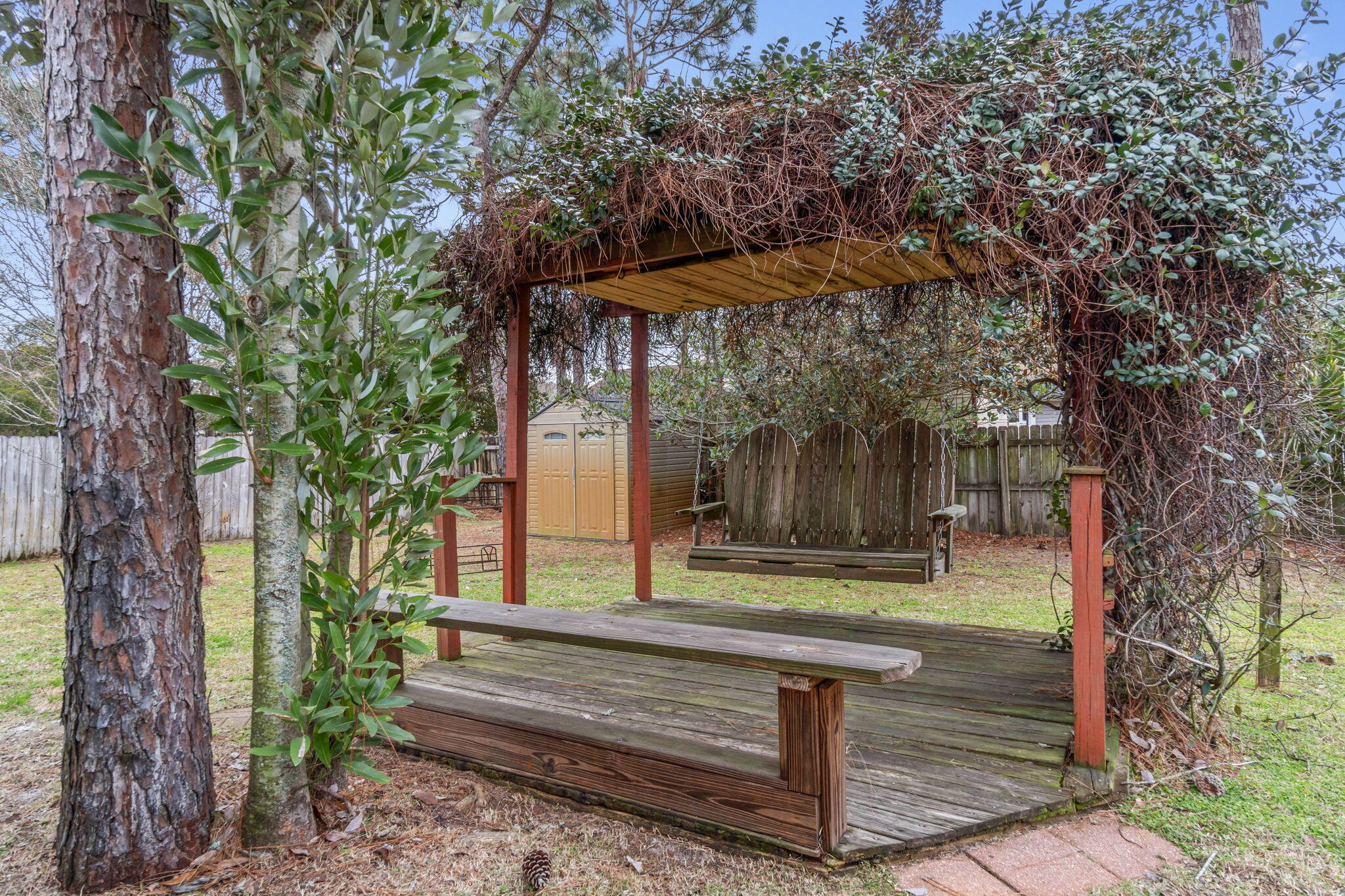 ASHBERRY WOODS - Residential