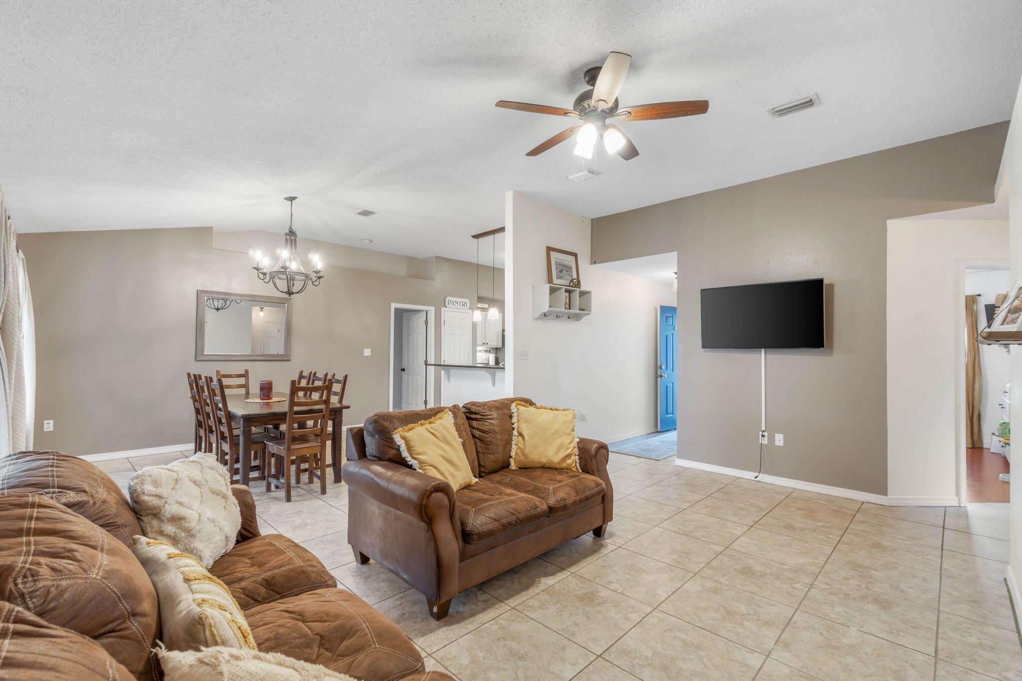 ASHBERRY WOODS - Residential