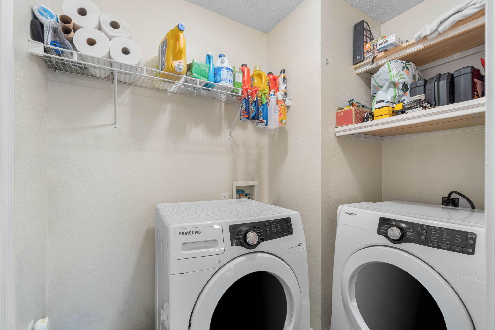 ASHBERRY WOODS - Residential