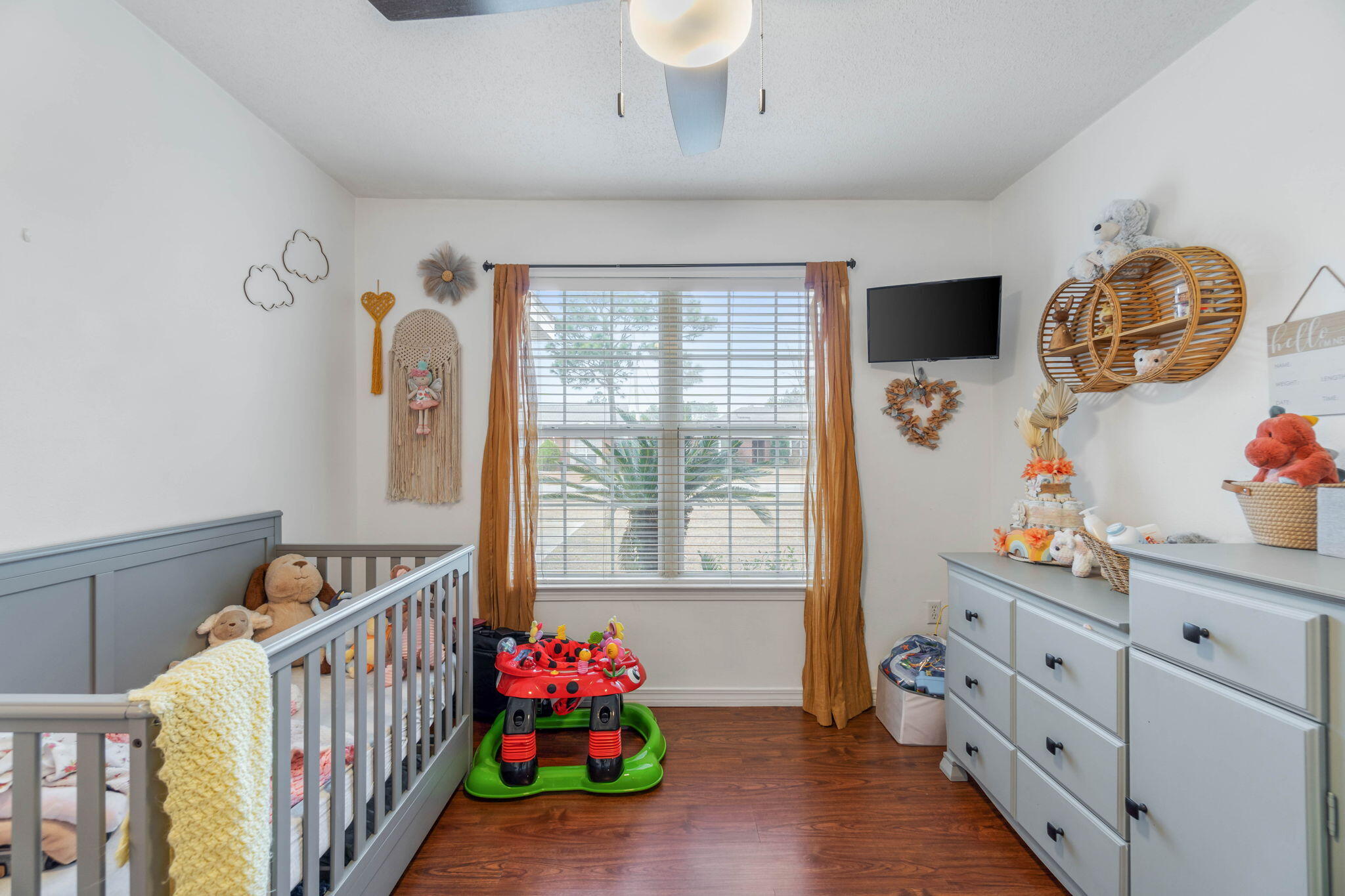 ASHBERRY WOODS - Residential