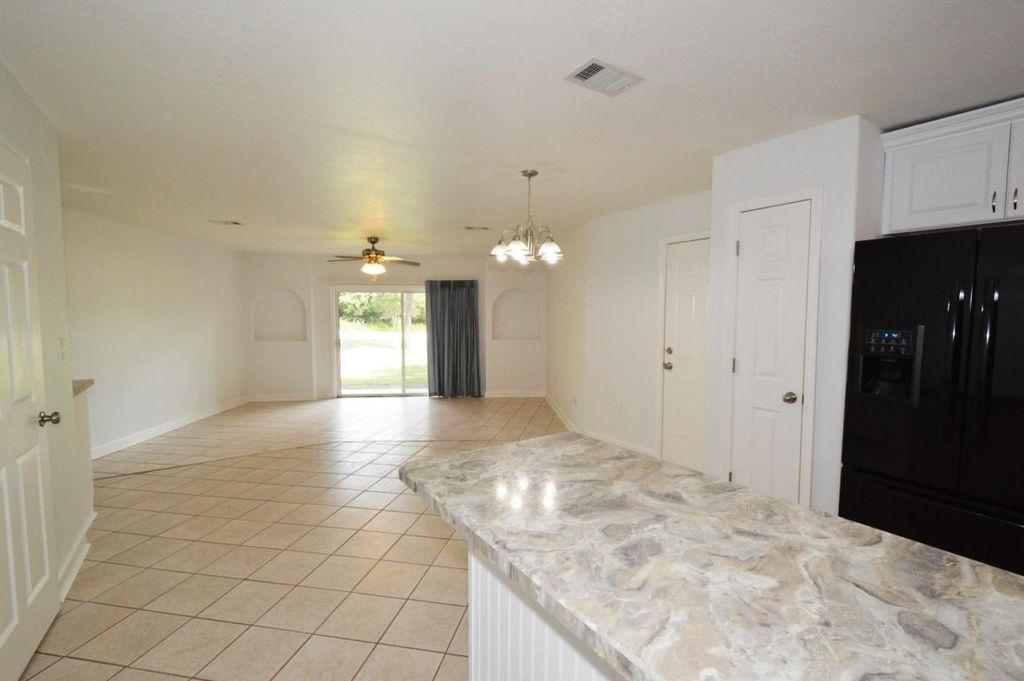 PELICAN PLACE T/H WEST - Residential Lease