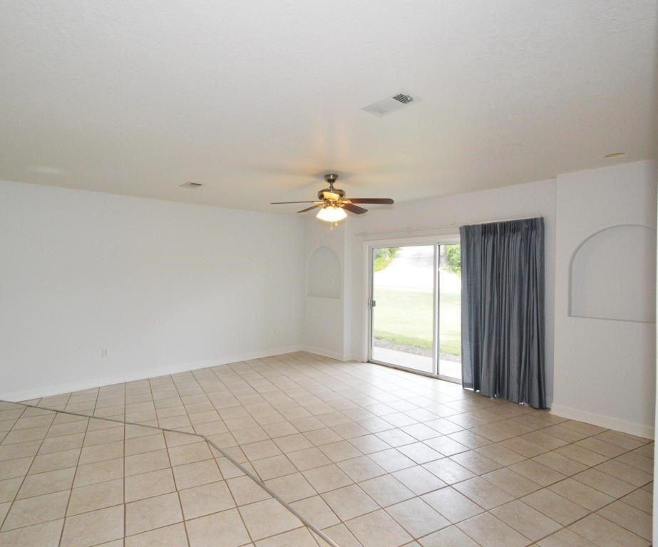 PELICAN PLACE T/H WEST - Residential Lease