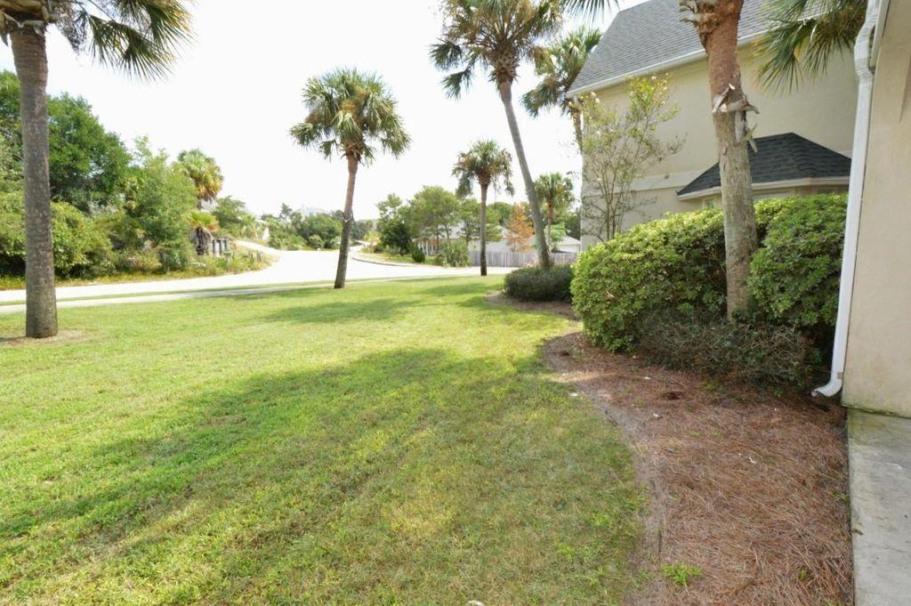 PELICAN PLACE T/H WEST - Residential Lease