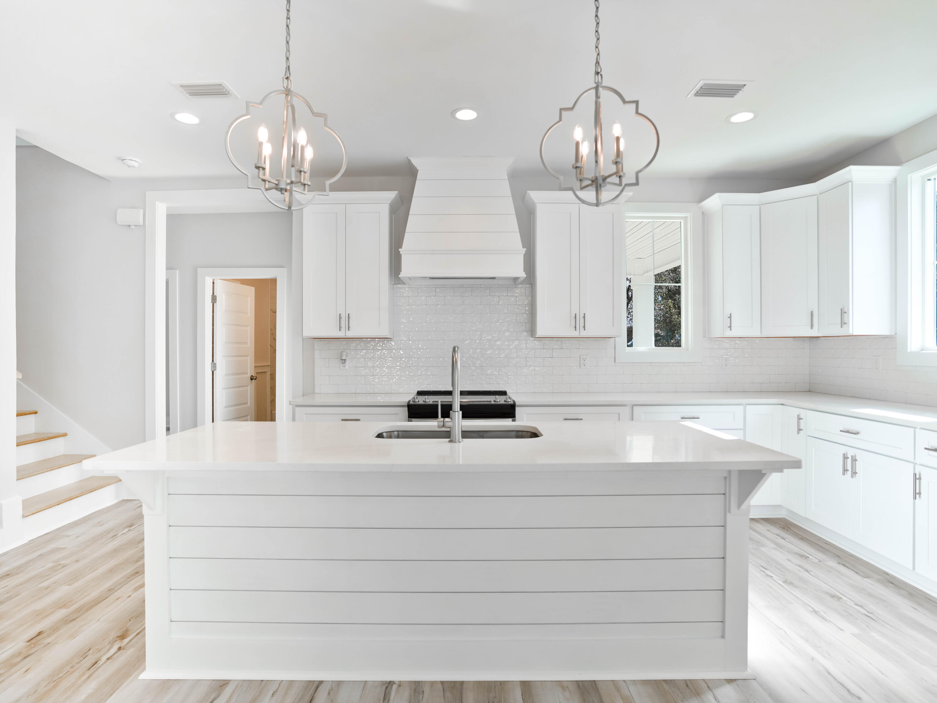 N Wall Street - Residential