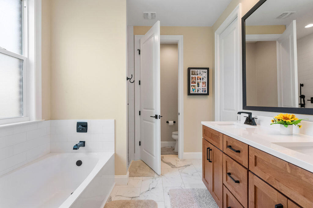 RAIDERS LANDING PH 1 - Residential